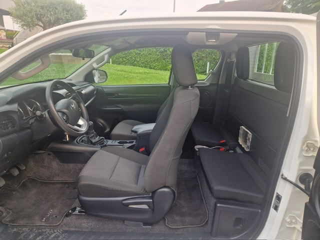 TOYOTA Hilux 2.4D-4D Comfort Extra Cab 4x4 - Ponte Fisso in Alluminio - Doppio Gancio Traino KG. 3500-image-14