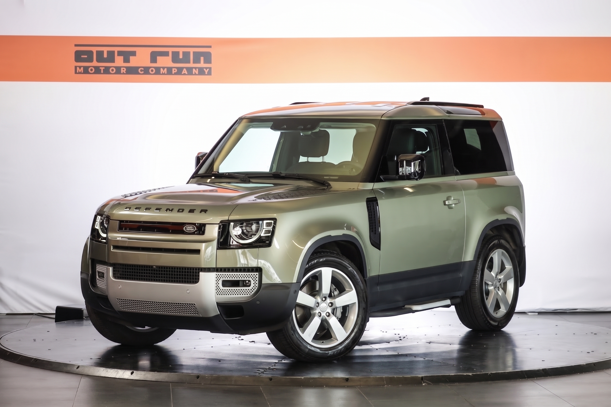 Land Rover Defender 90 P400