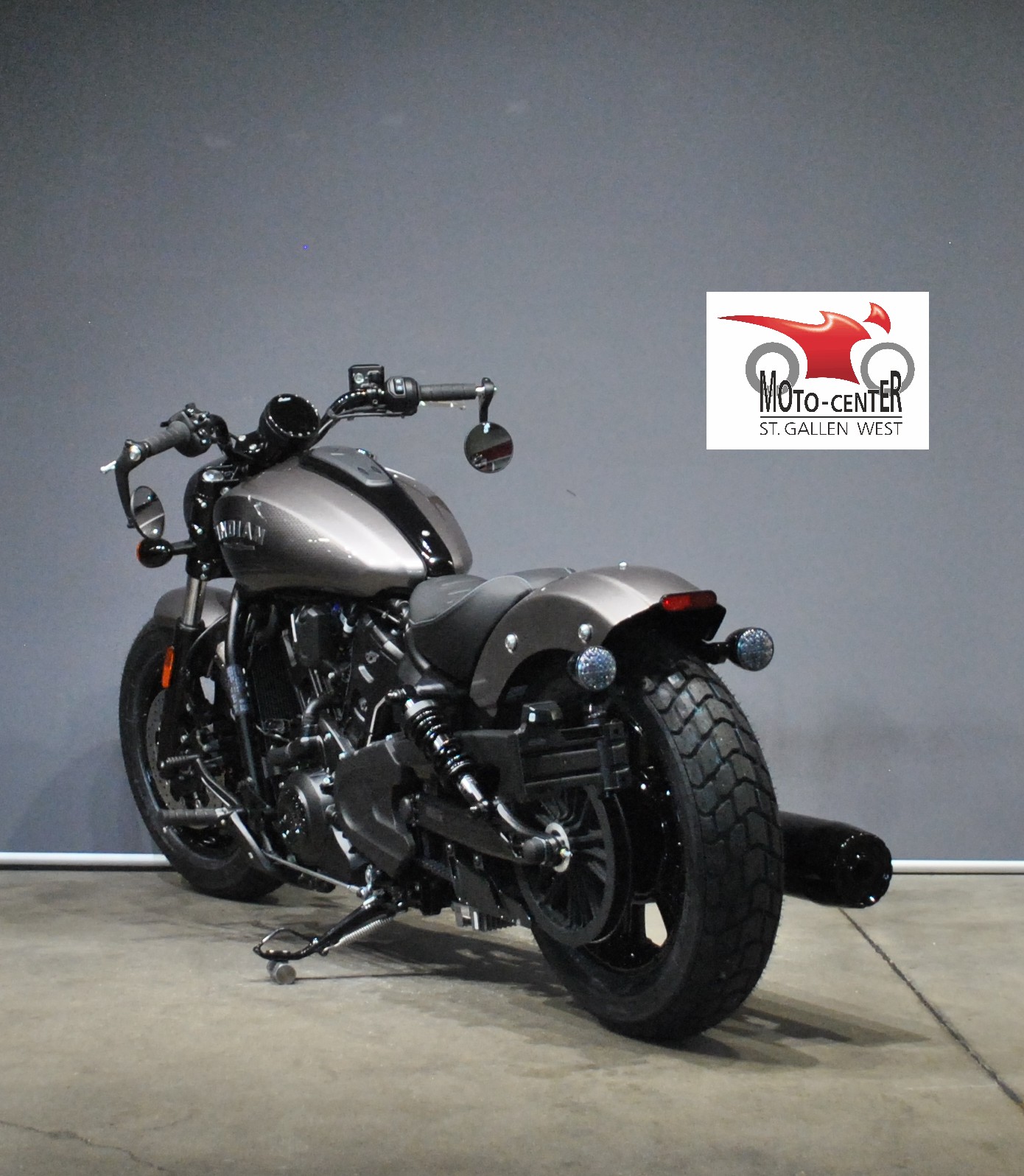 INDIAN Scout Bobber-showroom-element-3