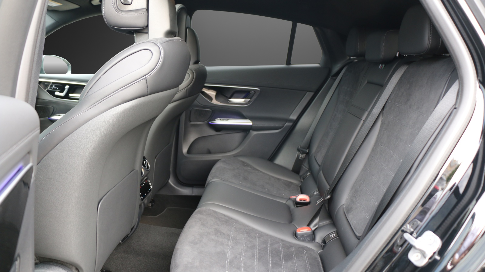 MERCEDES-BENZ GLC 300 de 4MATIC Coupé with EQ-Star Hybrid-image-5