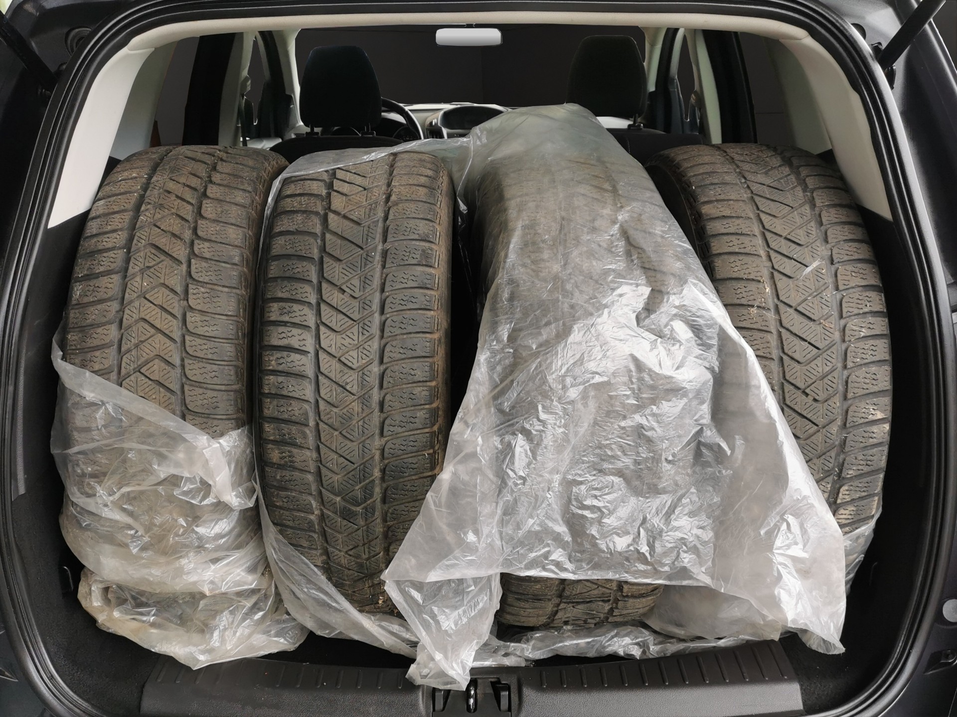 FORD Kuga 2.0 TDCi Trend 4WD PowerShift-image-8