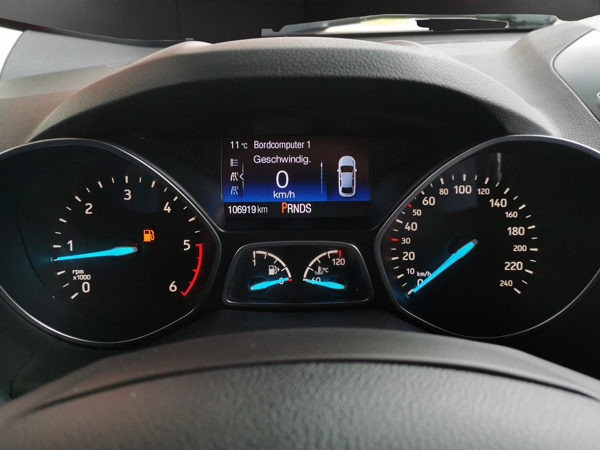 FORD Kuga 2.0 TDCi Trend 4WD PowerShift-image-17
