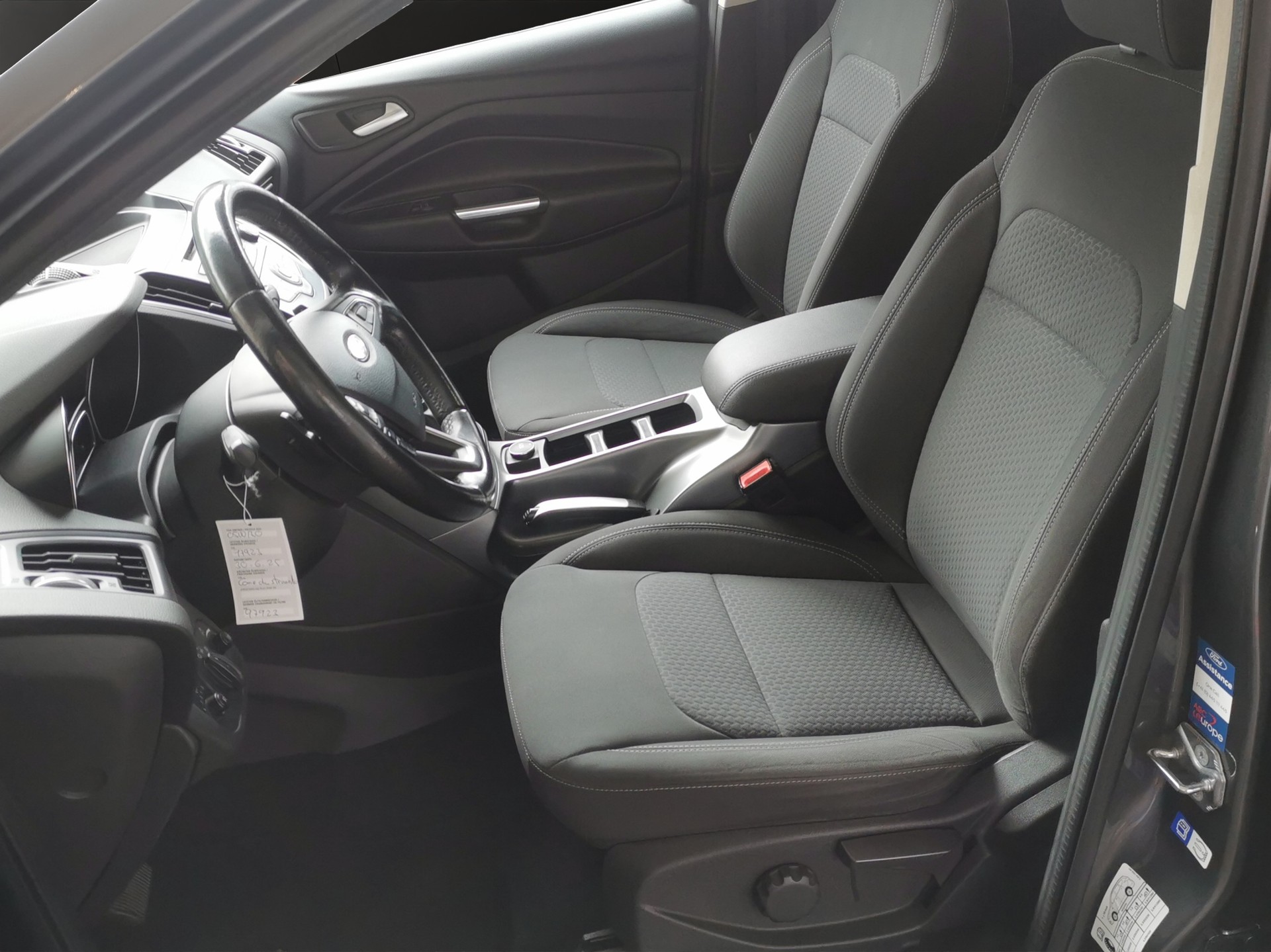 FORD Kuga 2.0 TDCi Trend 4WD PowerShift-image-11