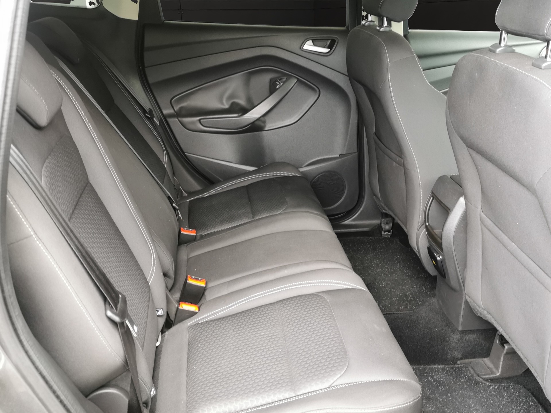 FORD Kuga 2.0 TDCi Trend 4WD PowerShift-image-15
