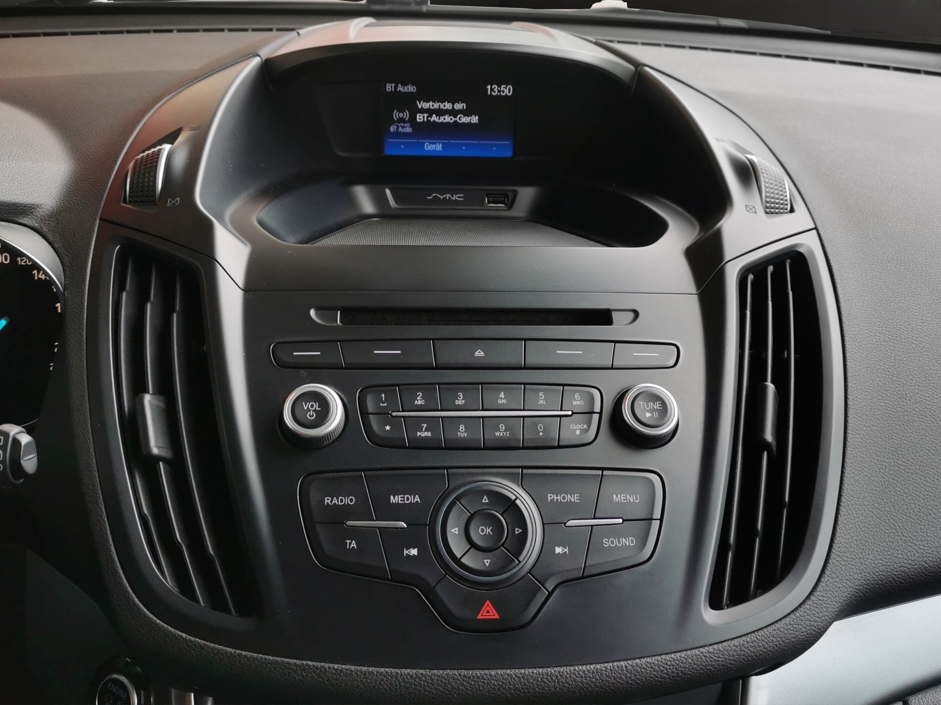 FORD Kuga 2.0 TDCi Trend 4WD PowerShift-image-18