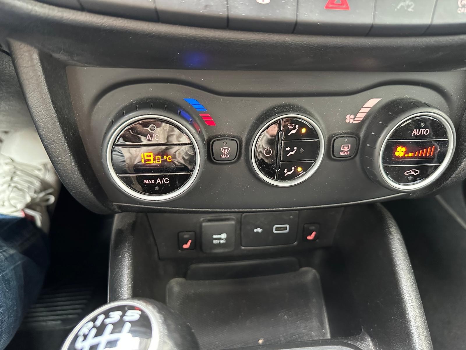FIAT Tipo 1.4TJet Station Wagon Lounge-image-12
