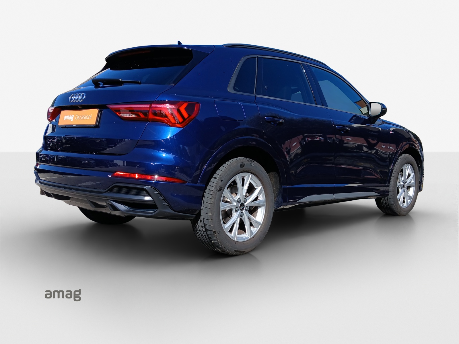 AUDI Q3 35 TFSI S line Attraction S-tronic-image-4