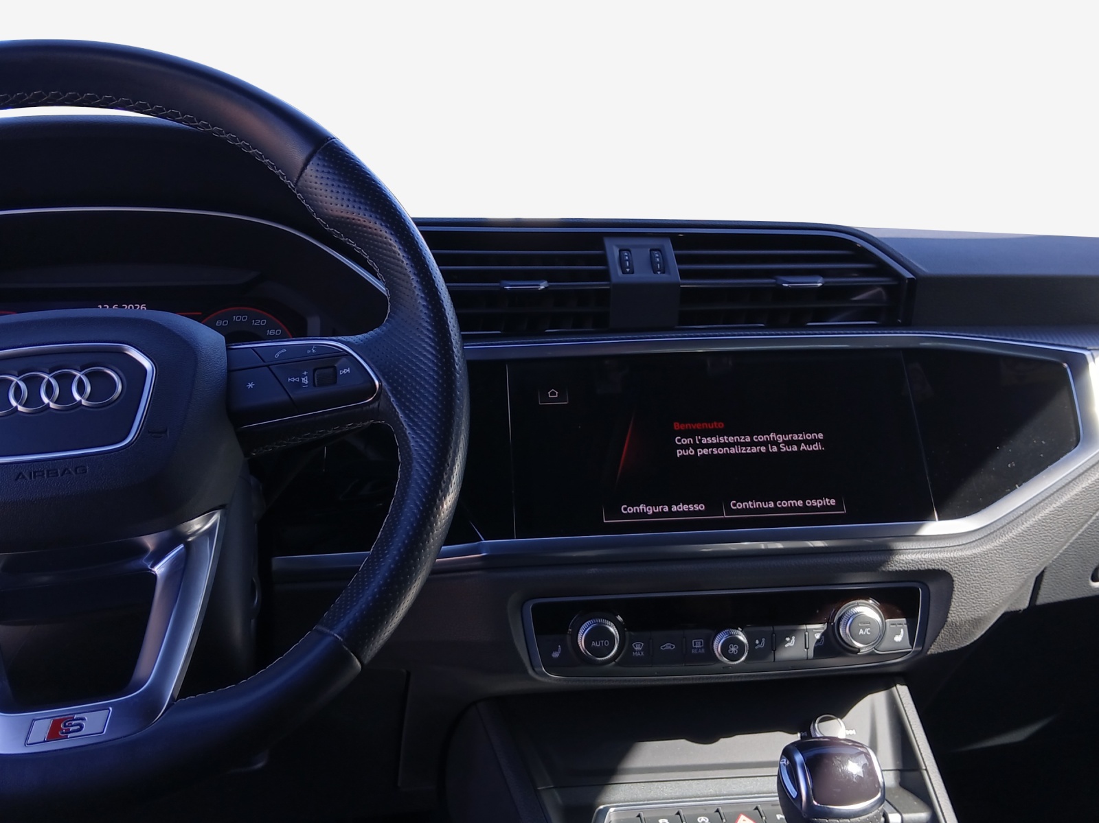AUDI Q3 35 TFSI S line Attraction S-tronic-image-10