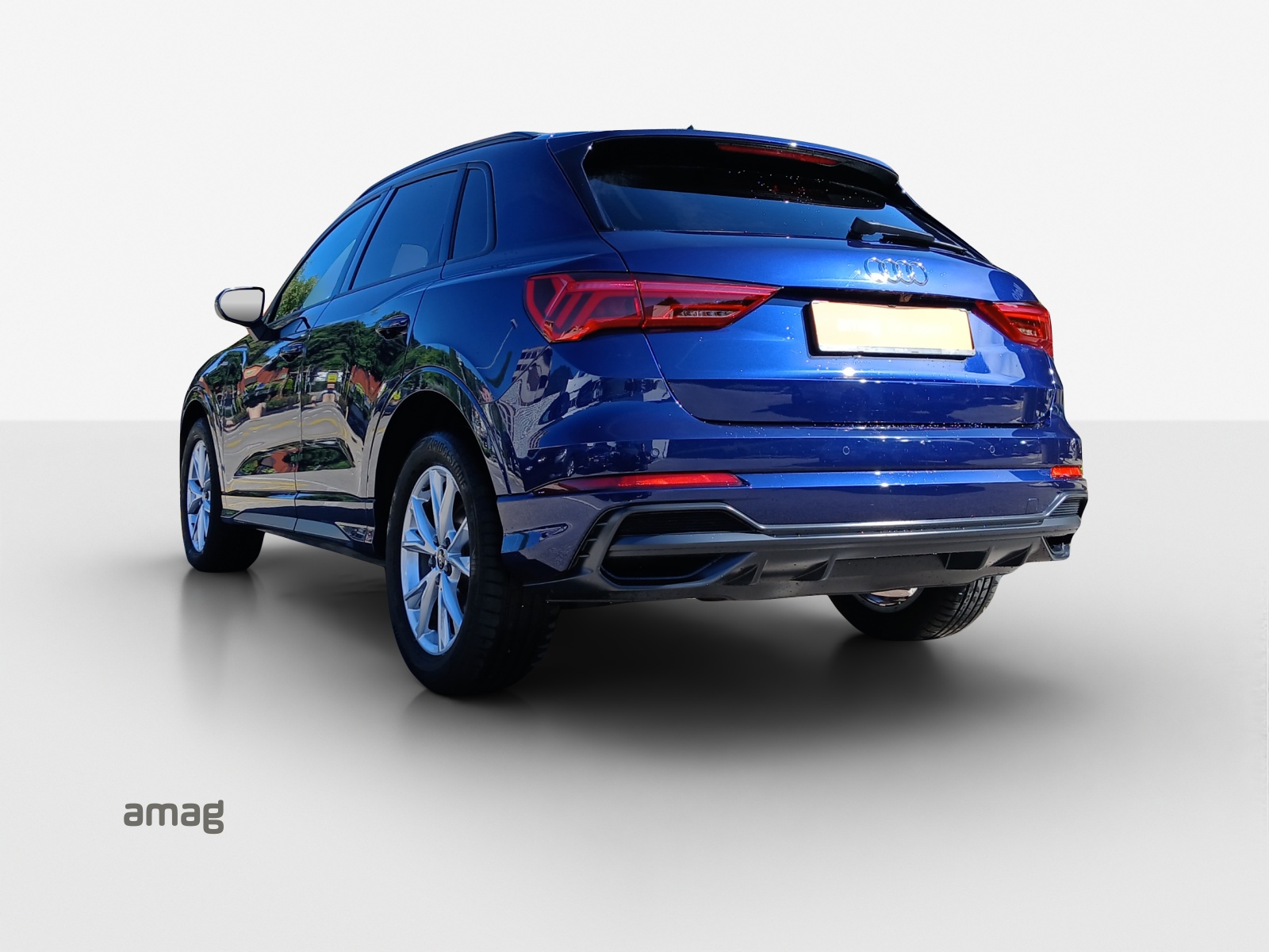 AUDI Q3 35 TFSI S line Attraction S-tronic-image-2