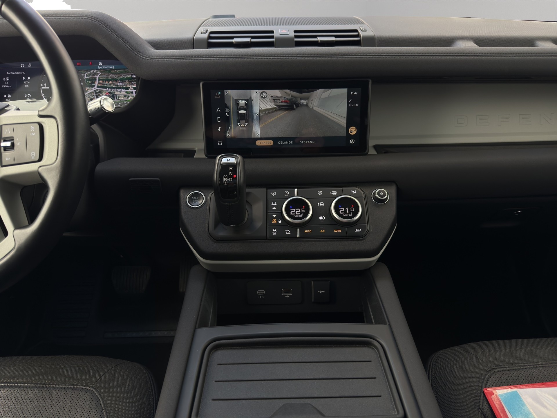 LAND ROVER Defender 110 2.0 SD4 240 First Edition-image-6