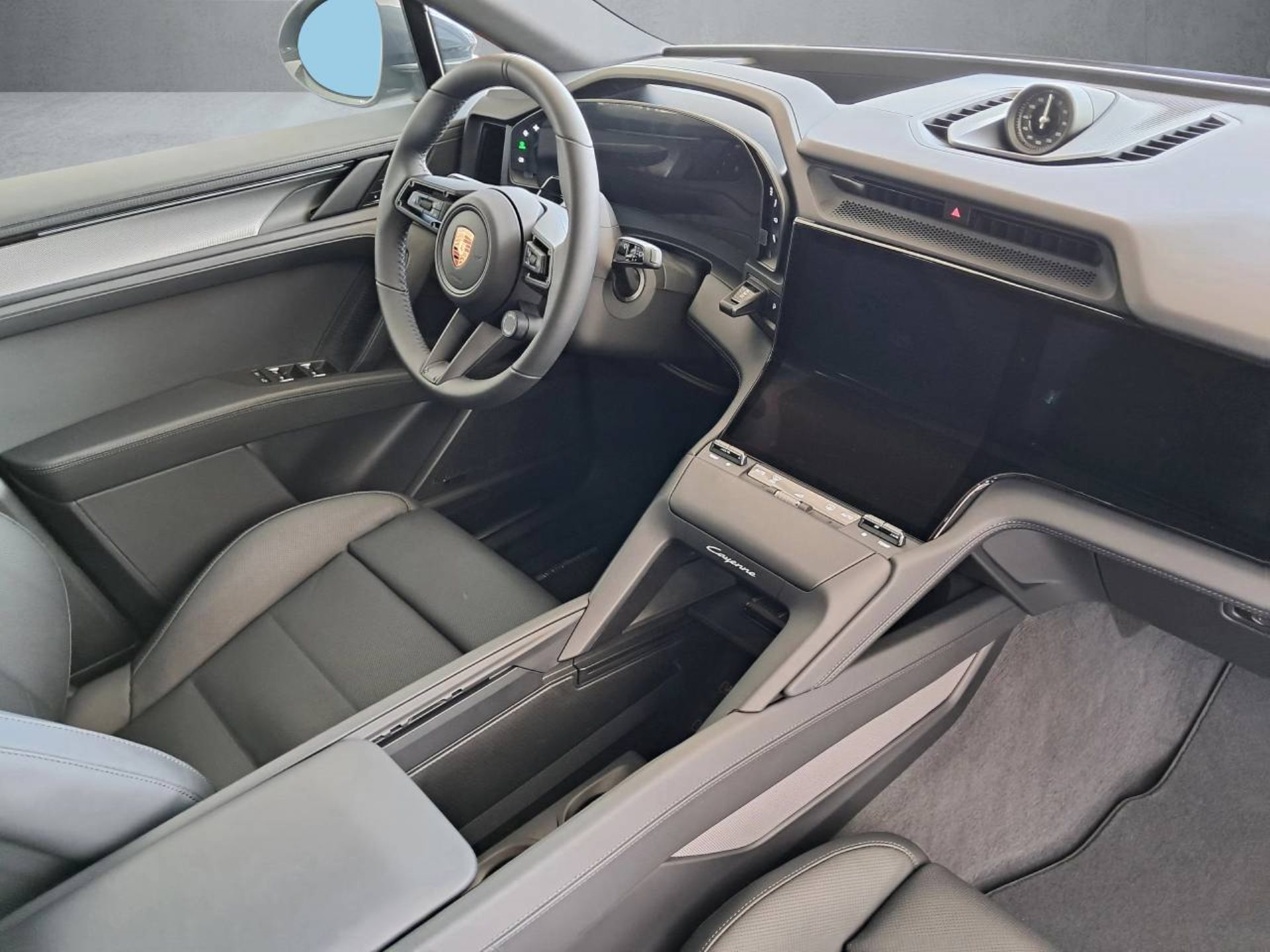 PORSCHE Cayenne Electric-image-16