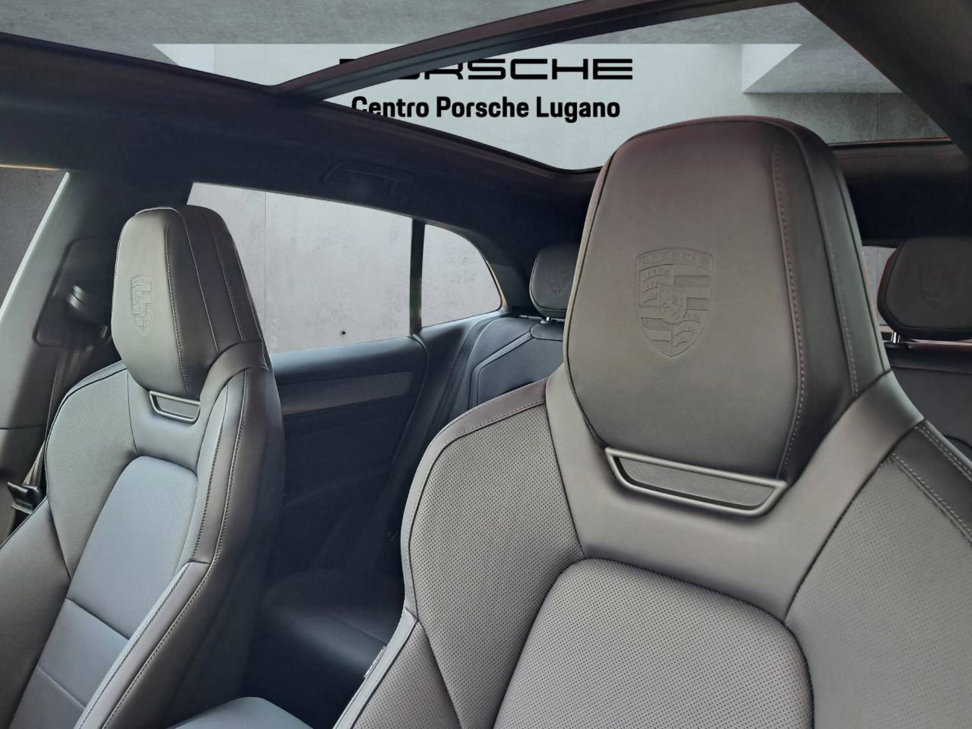 PORSCHE Cayenne Electric-image-27
