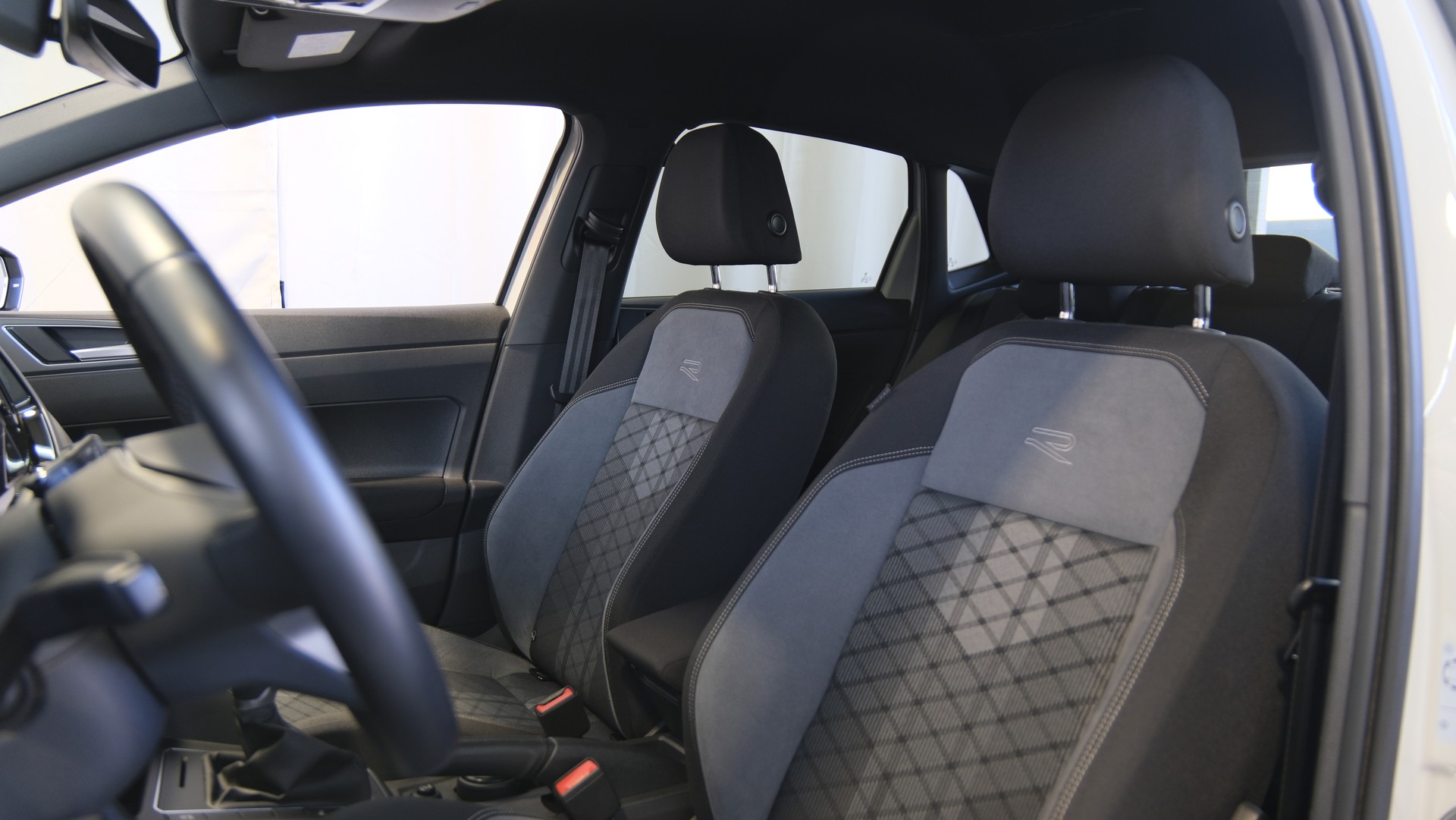 VW Polo 1.0 TSI R-Line-image-4