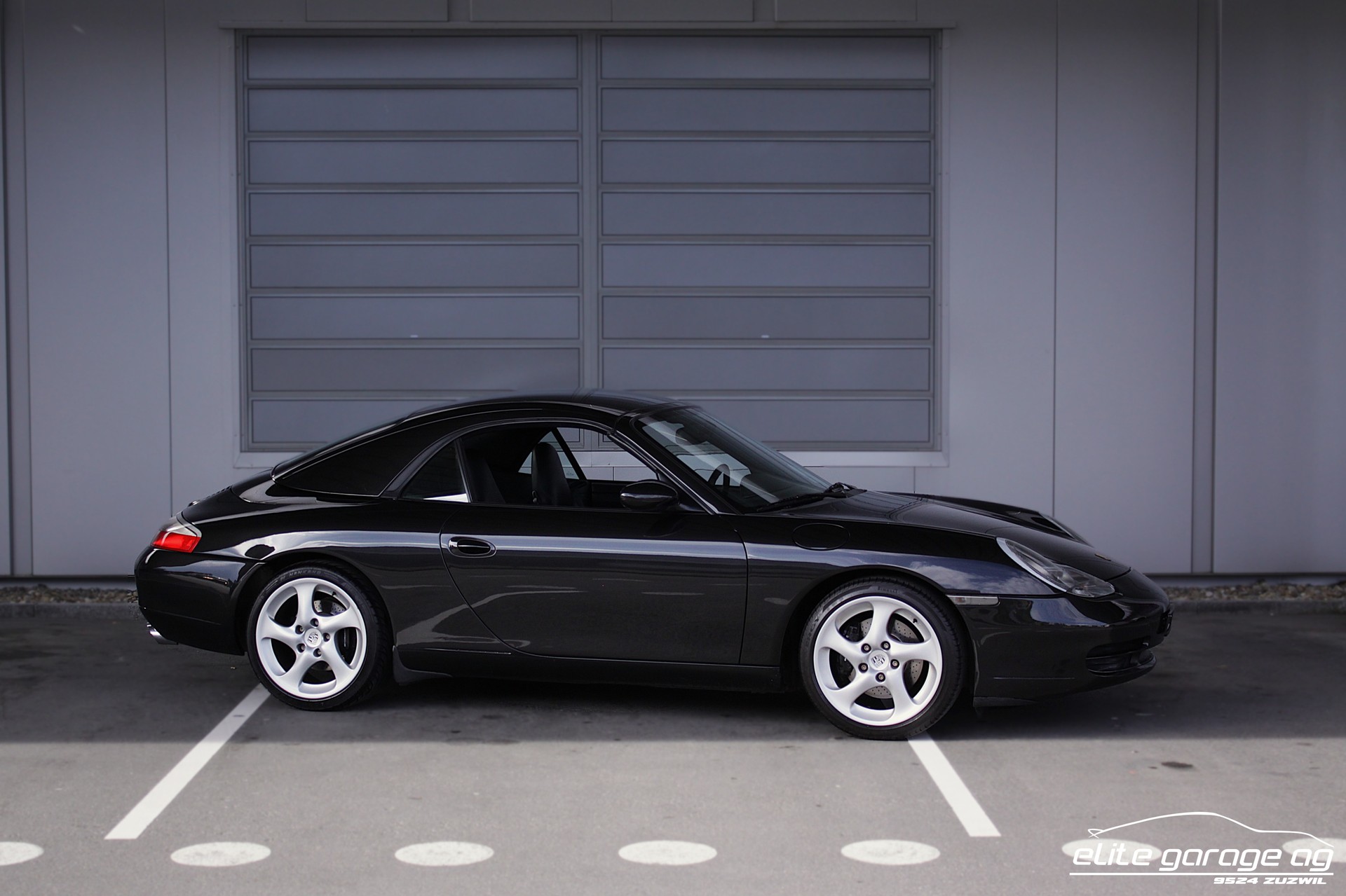 PORSCHE 911 Carrera Cabrio-image-6