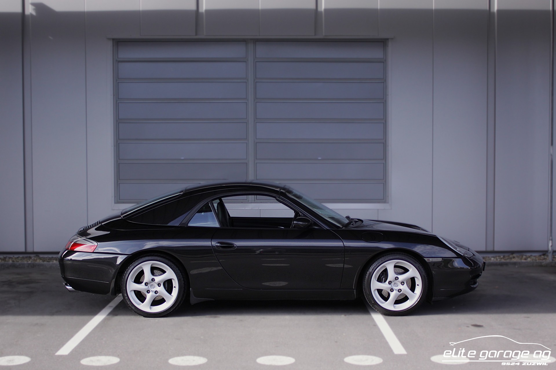 PORSCHE 911 Carrera Cabrio-image-5