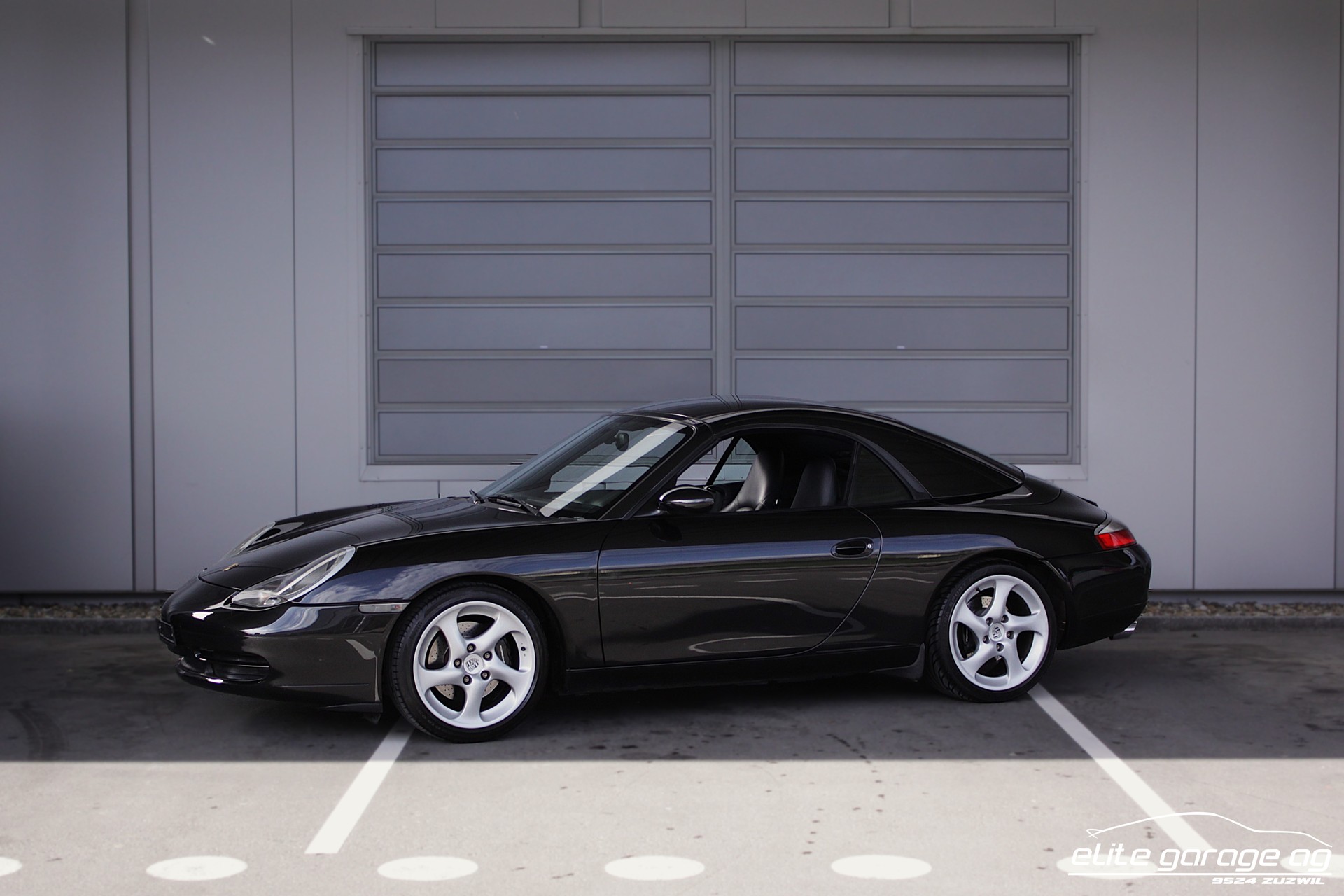 PORSCHE 911 Carrera Cabrio-image-0