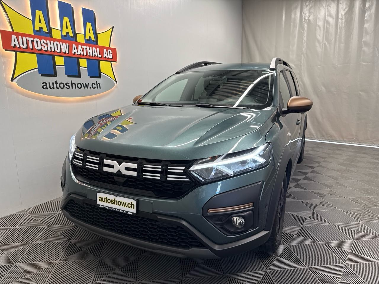 DACIA Jogger HEV 140 Extreme+-image-14