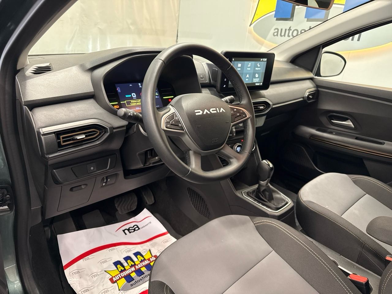 DACIA Jogger HEV 140 Extreme+-image-2