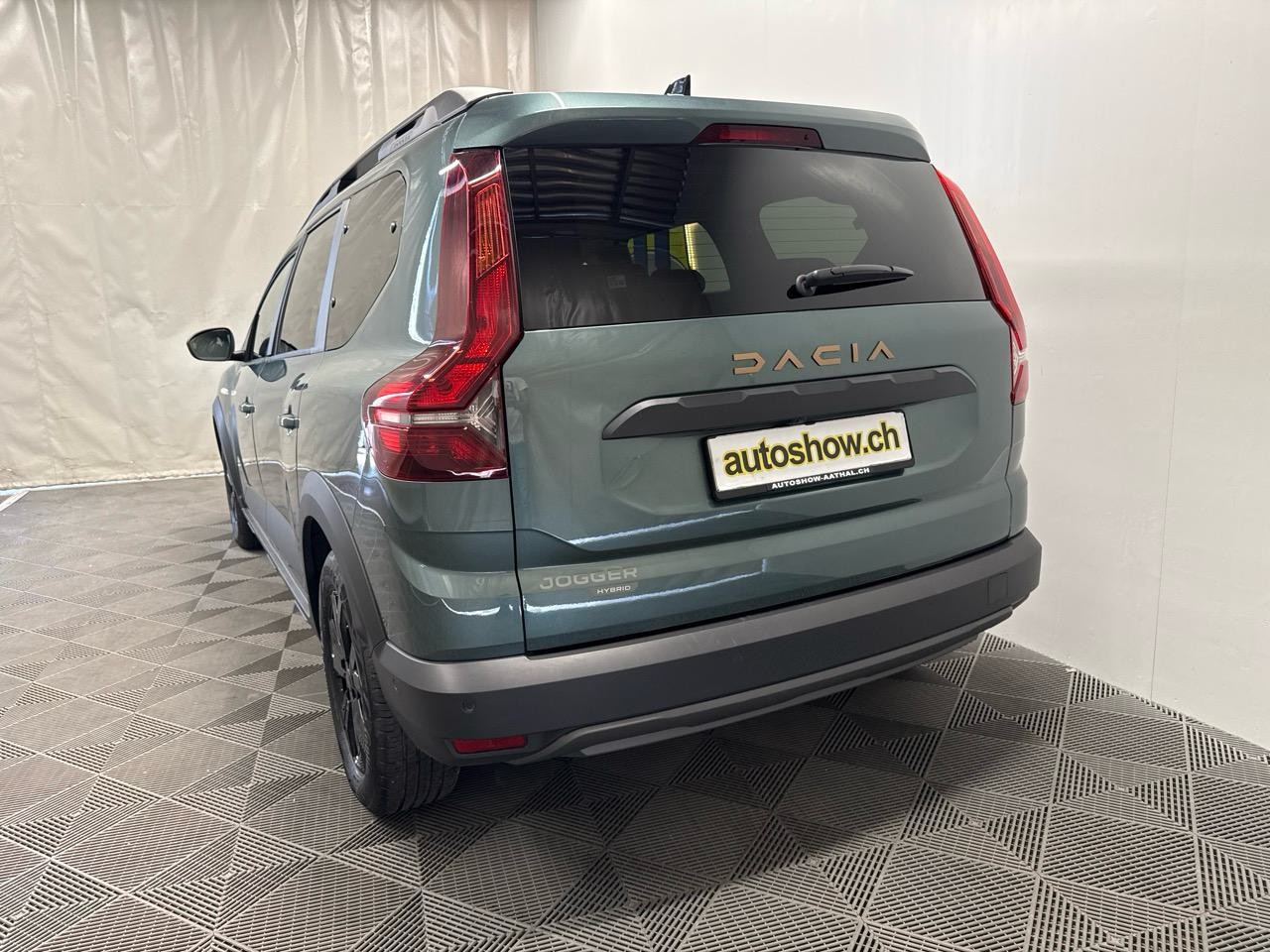 DACIA Jogger HEV 140 Extreme+-image-12
