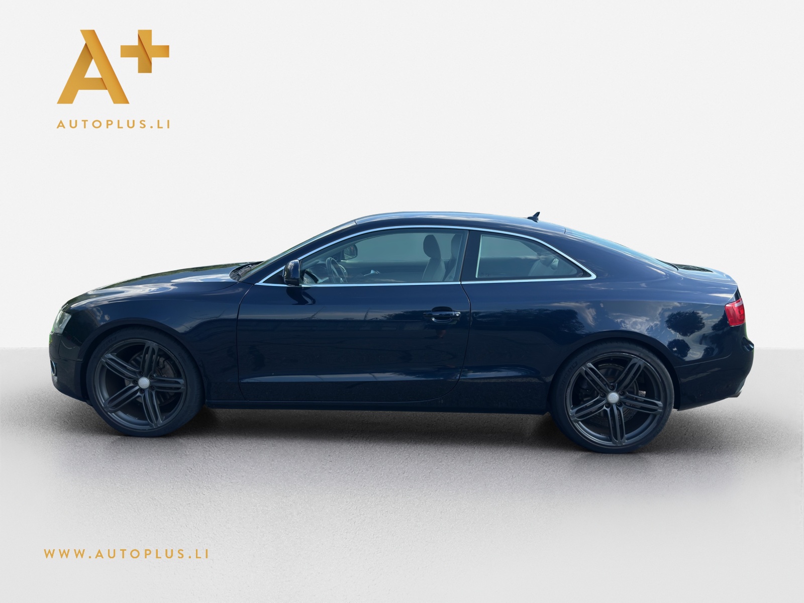 AUDI A5 Coupé 3.2 FSI quattro-image-2
