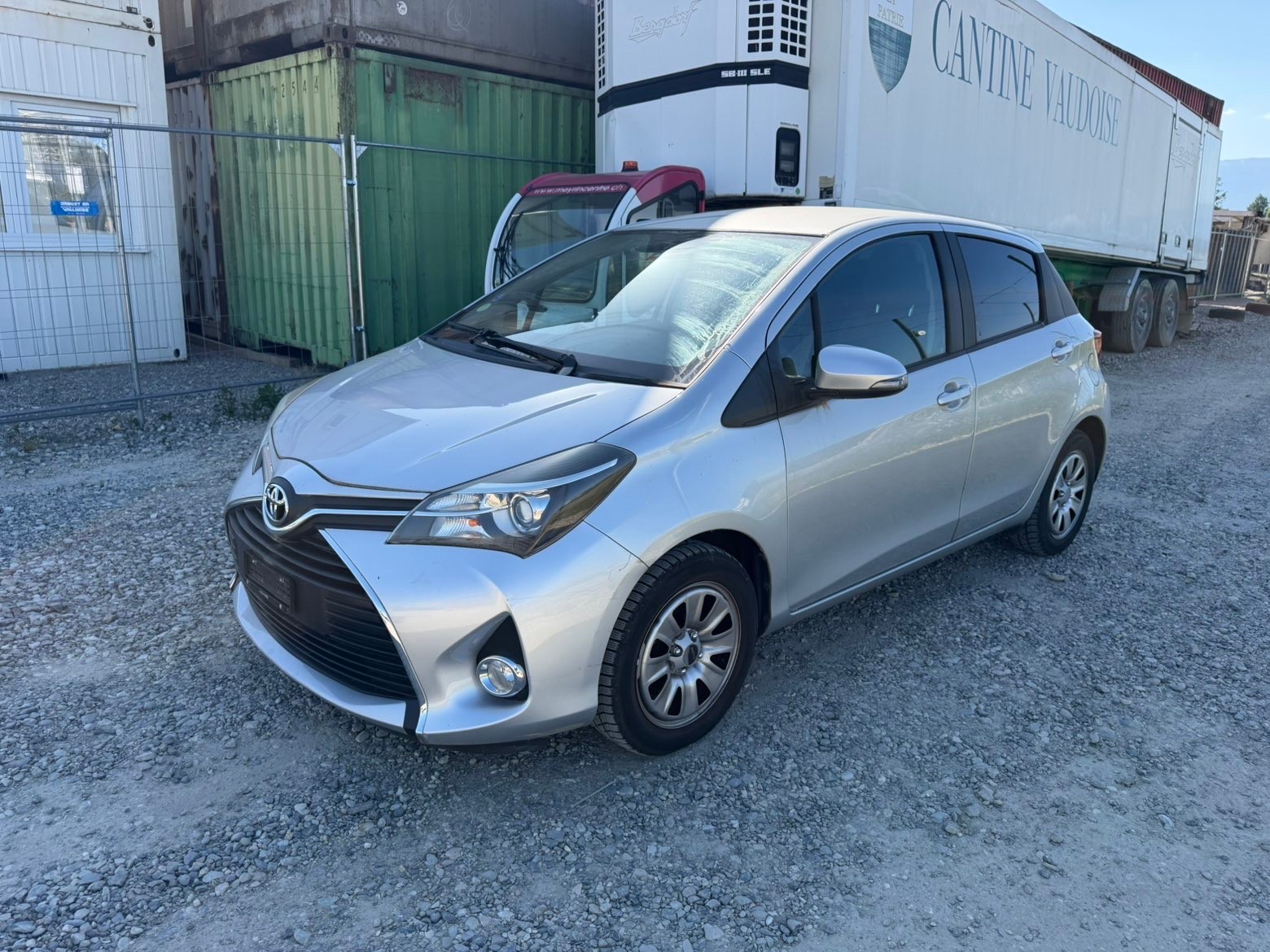 TOYOTA Yaris 1.33 Luna Multidrive-image-8