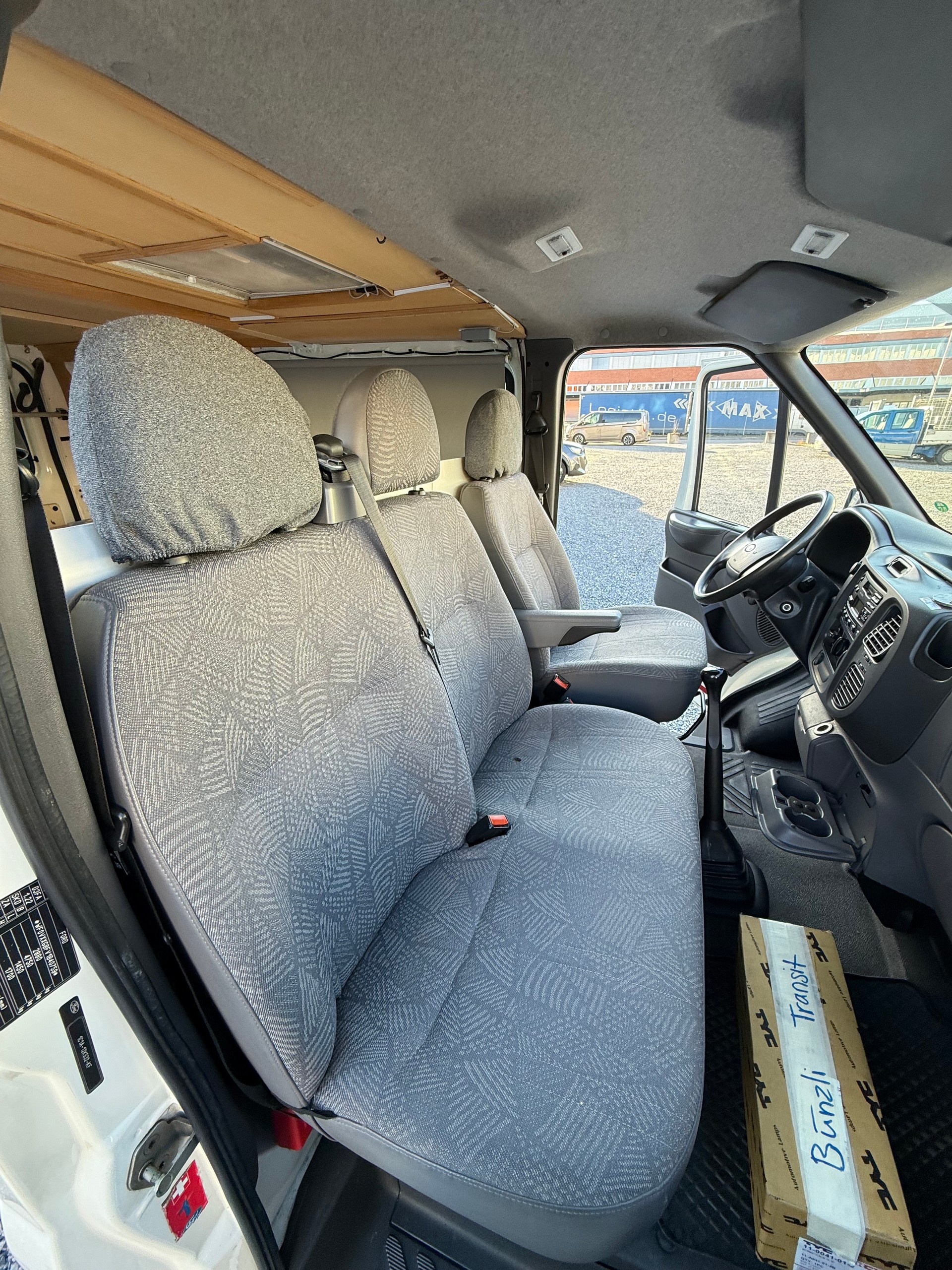 FORD Wohnwagen 300s-image-12