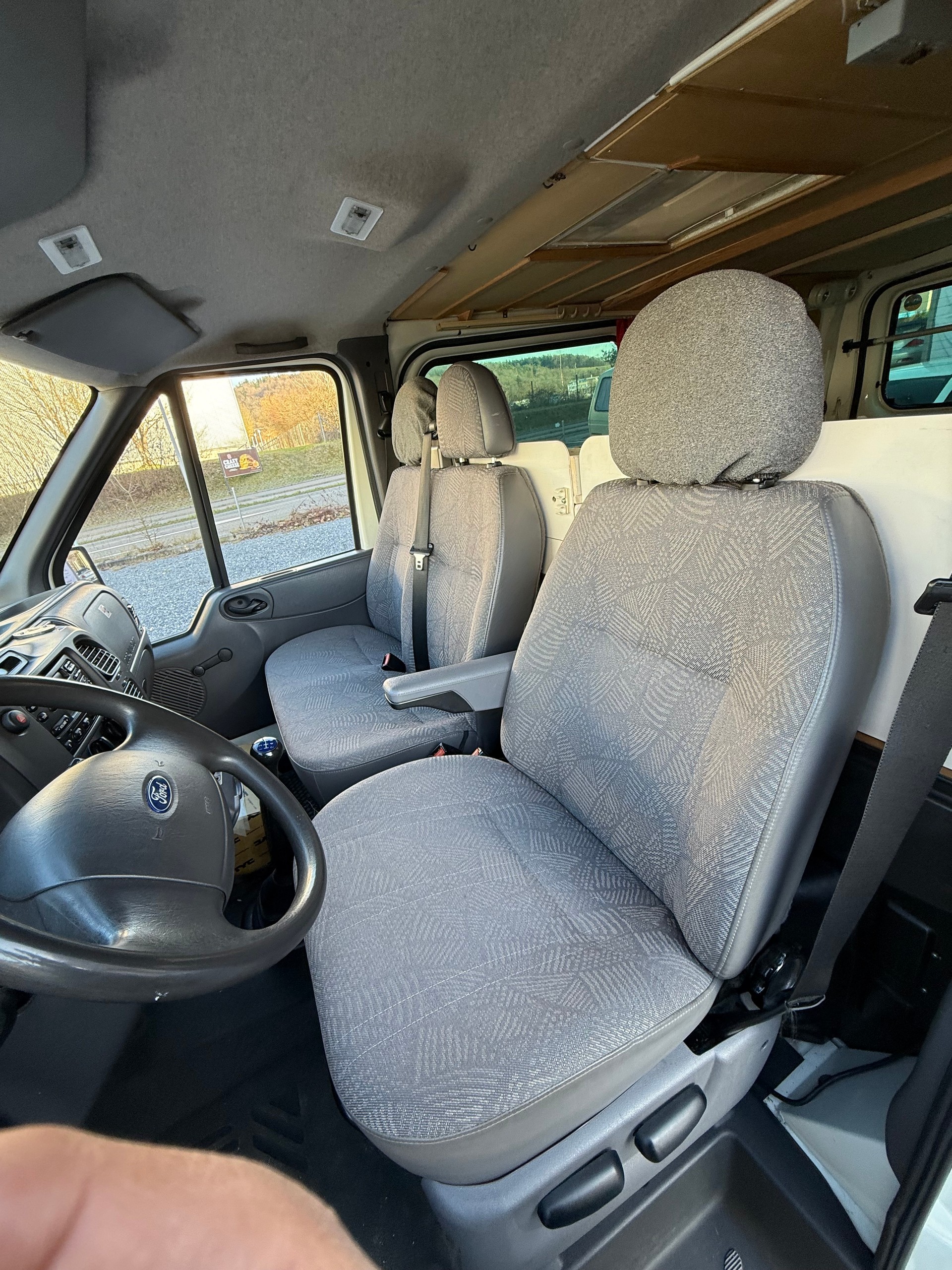 FORD Wohnwagen 300s-image-9