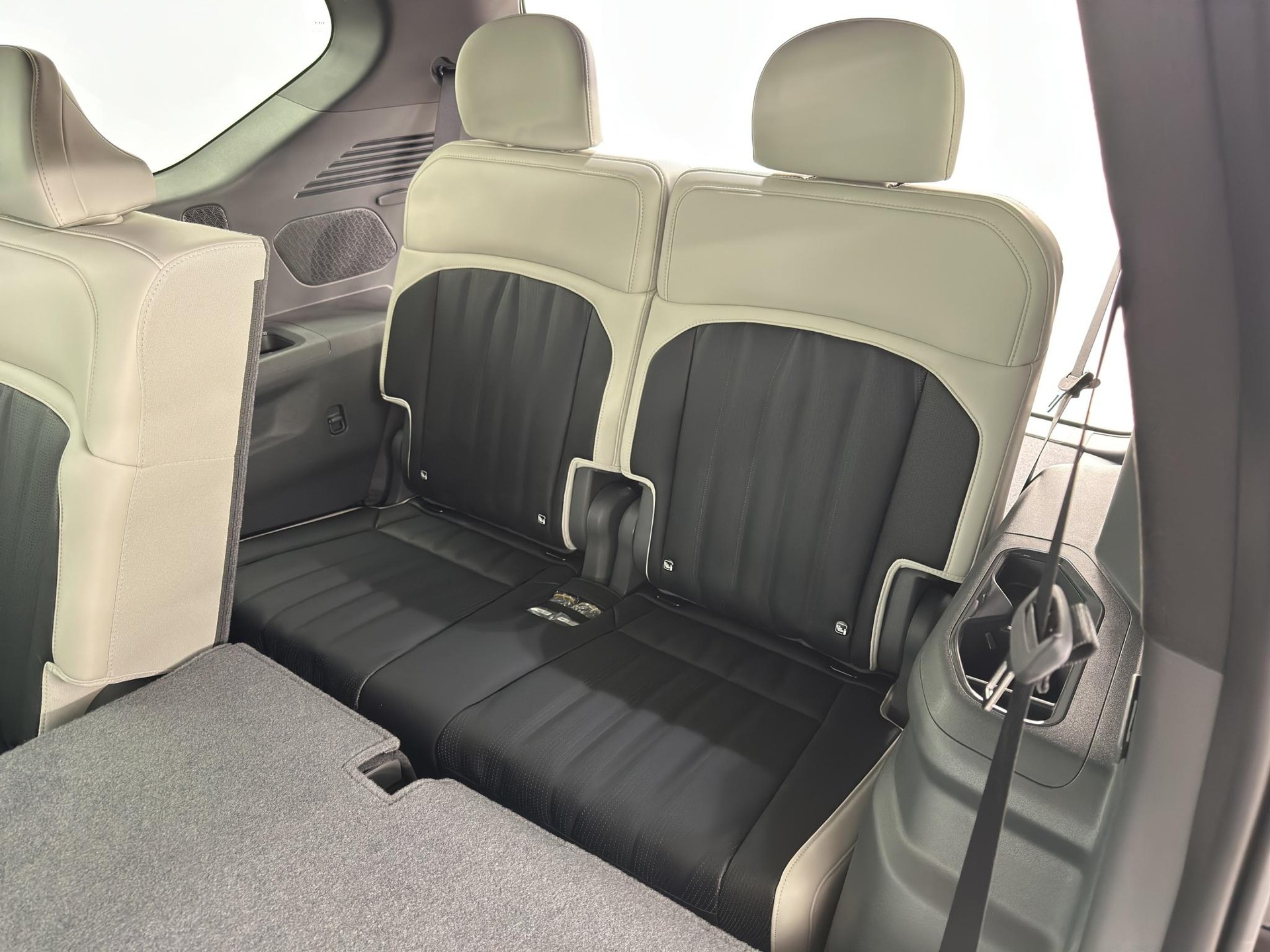 KIA EV9 99.8 kWh GT-Line 4x4-image-11
