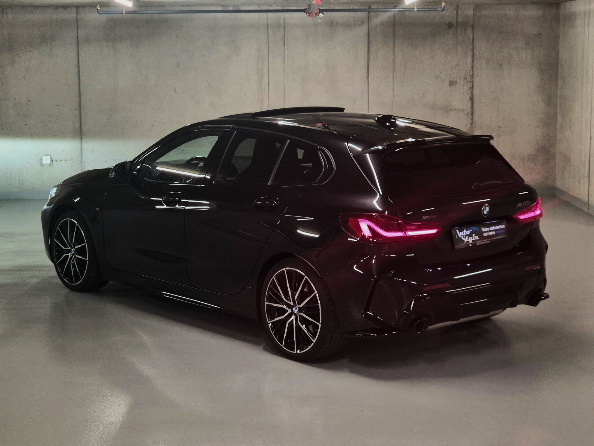 BMW M135i xDrive Steptronic-image-3