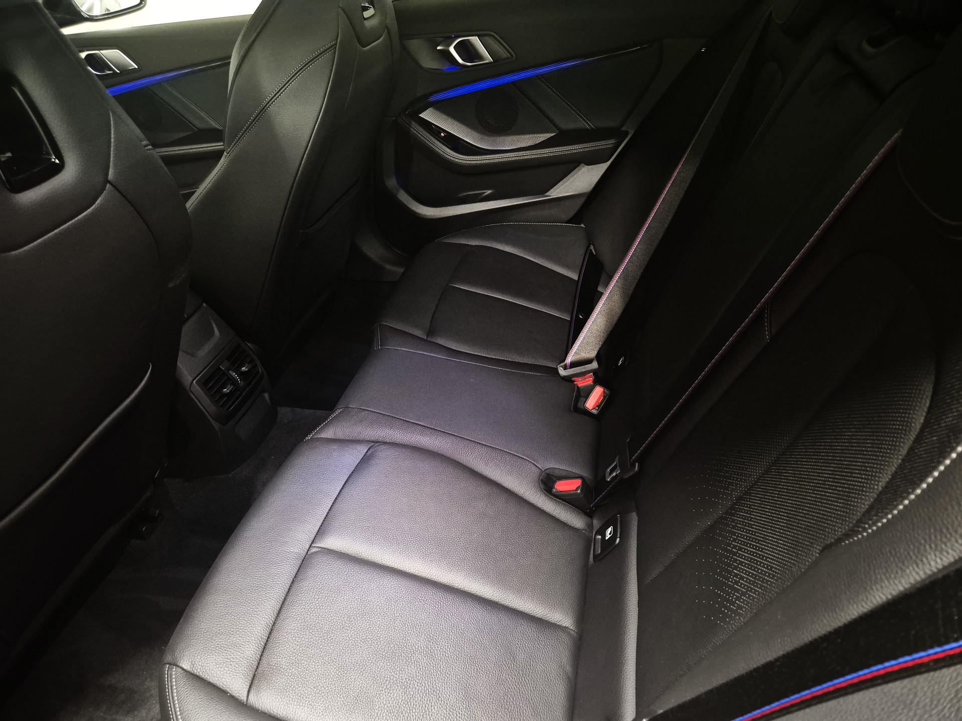 BMW M135i xDrive Steptronic-image-17