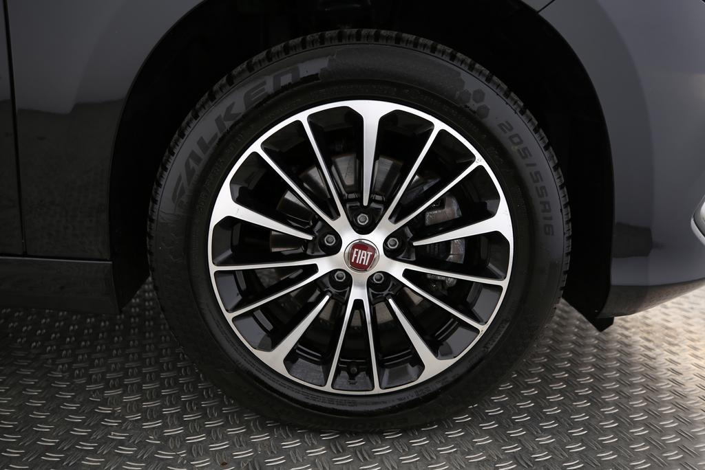 FIAT Tipo SW 1.5 Hybrid Swiss Edition-image-10
