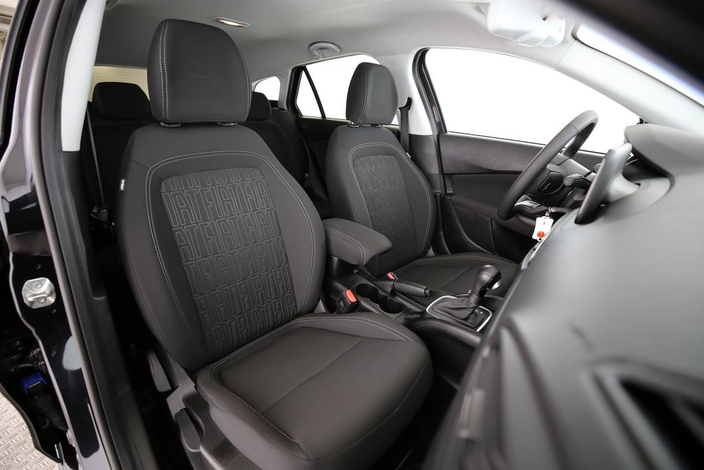 FIAT Tipo SW 1.5 Hybrid Swiss Edition-image-7