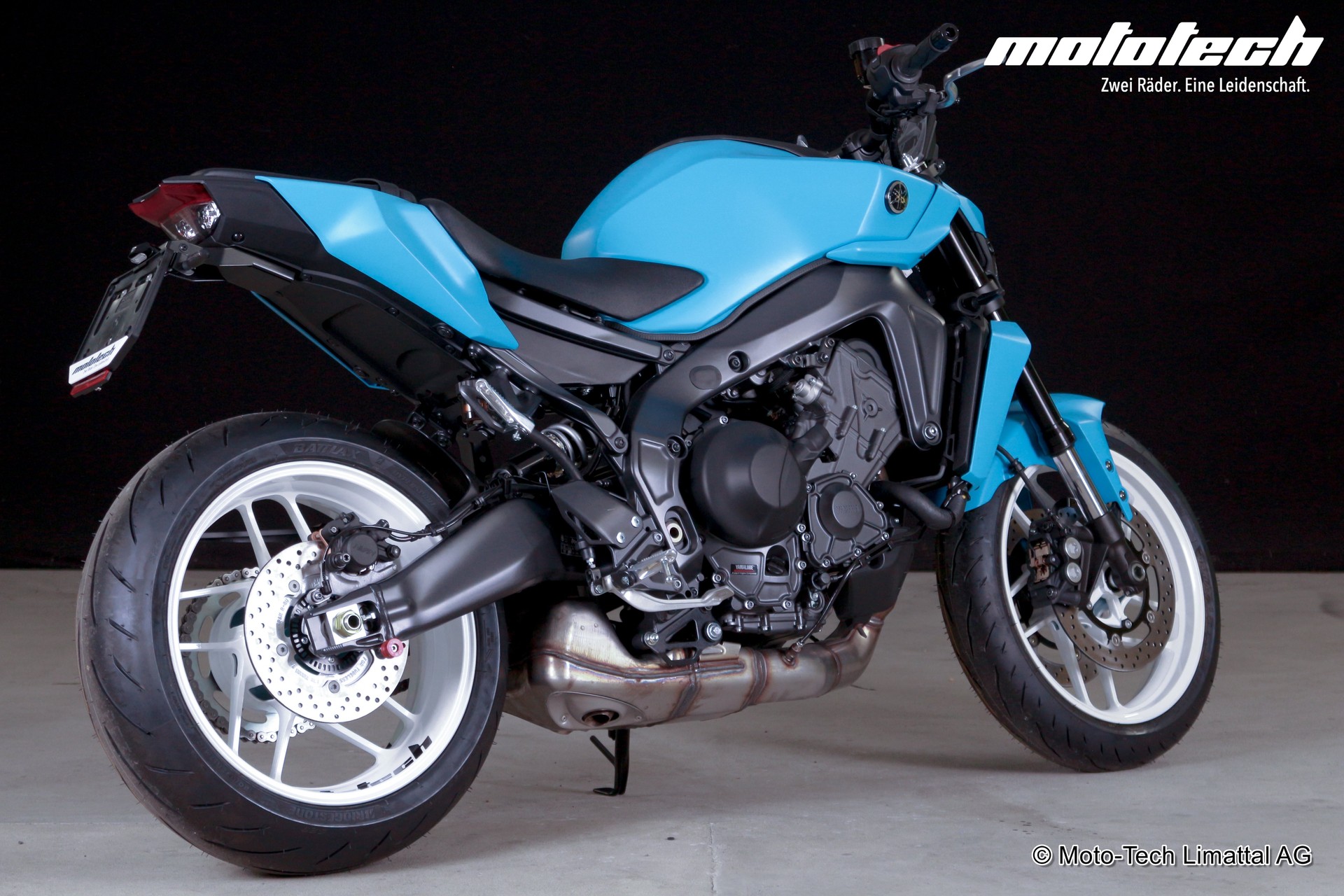 YAMAHA MT-09-showroom-element-2