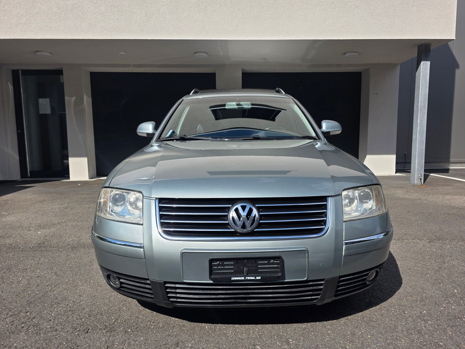 VW Passat Variant 2.0 TDI Highline-image-2