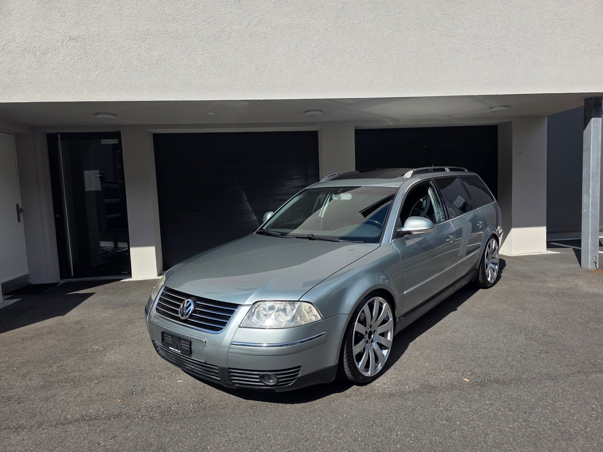 VW Passat Variant 2.0 TDI Highline-image-0