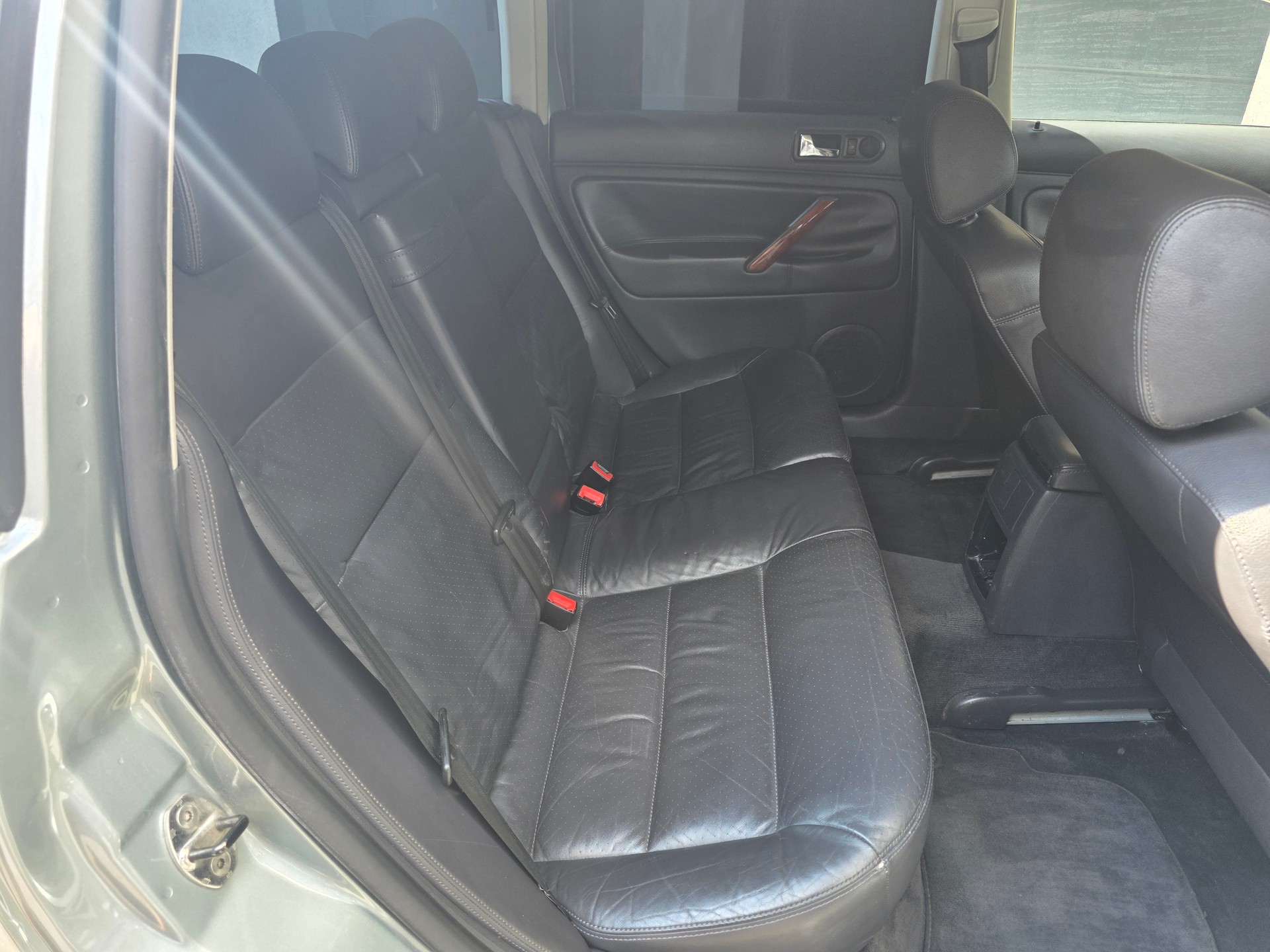 VW Passat Variant 2.0 TDI Highline-image-13
