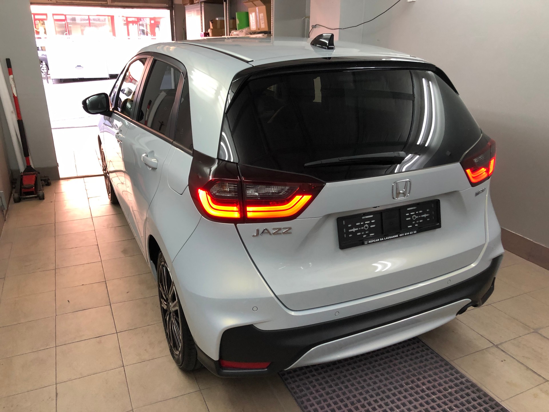 HONDA Jazz 1.5i-MMD Advance E-CVT-image-3