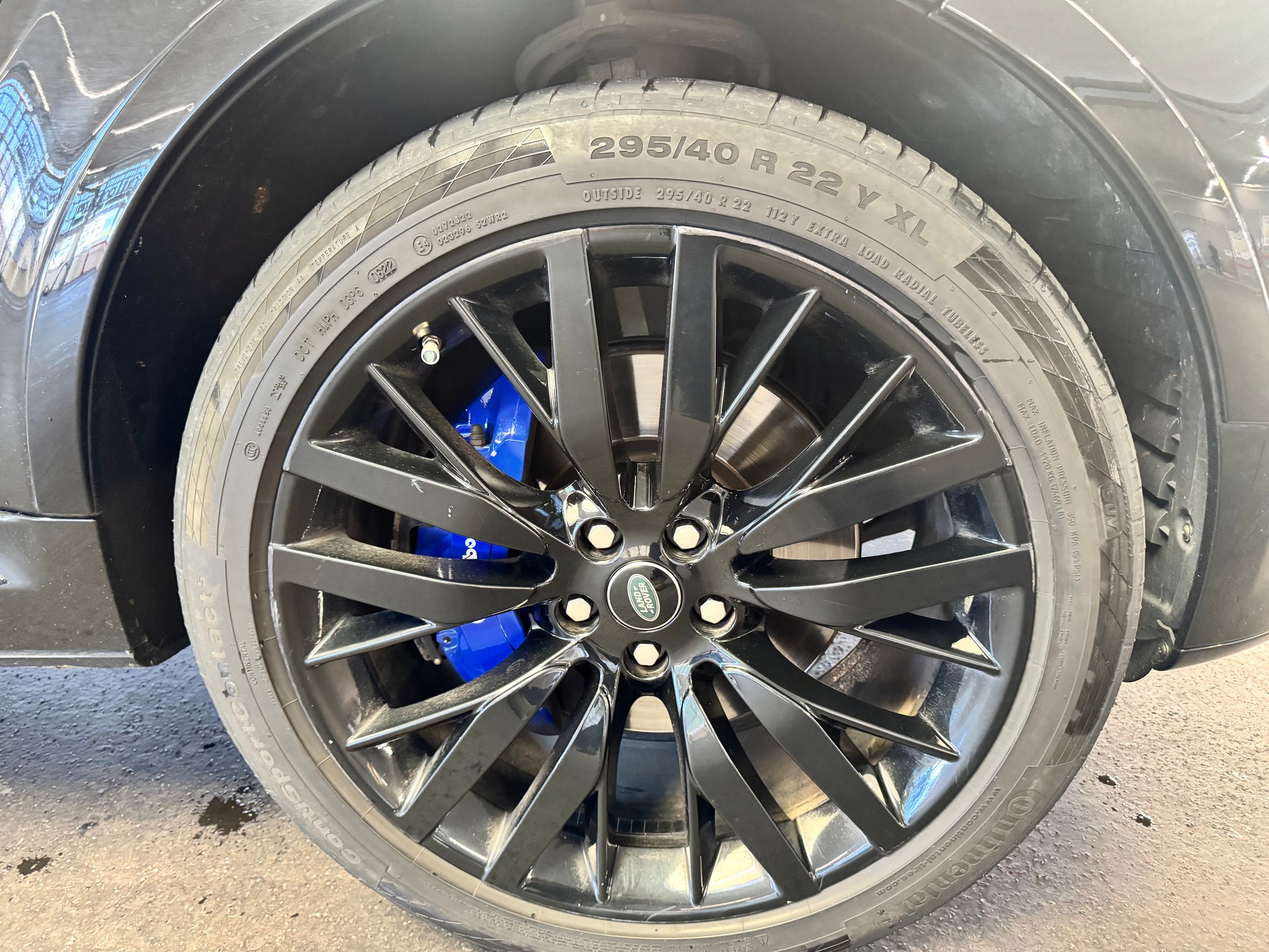 LAND ROVER 5.0 V8 SC SVR-image-3