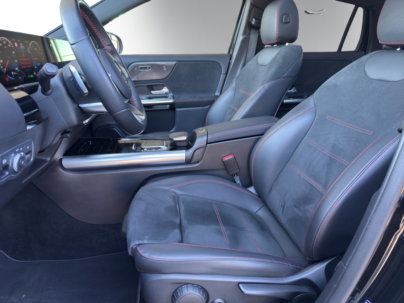 Image MERCEDES-BENZ GLA-250 GLA 250e AMG Line 8G-DCT