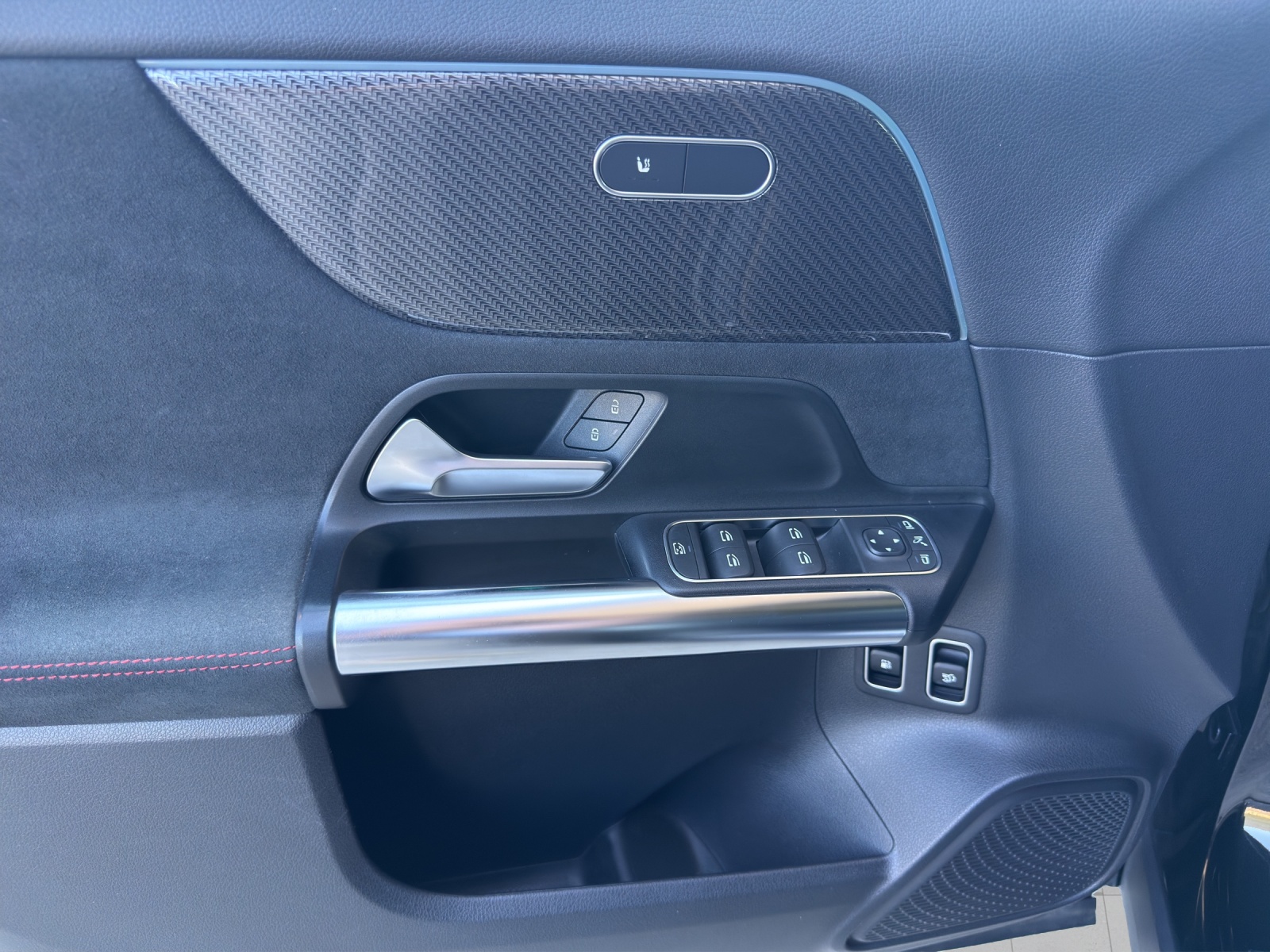 Image MERCEDES-BENZ GLA-250 GLA 250e AMG Line 8G-DCT