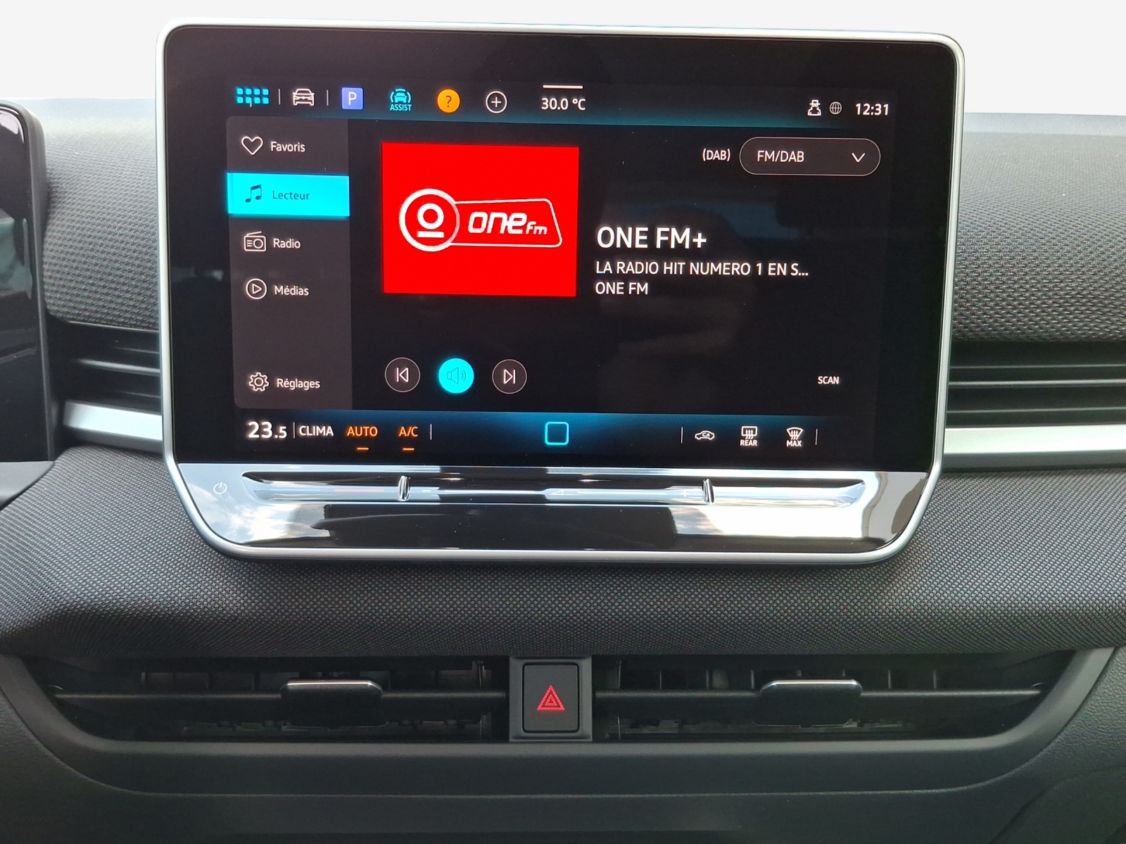 VW T-Roc 1.5 eTSI mHEV Trend DSG-image-10