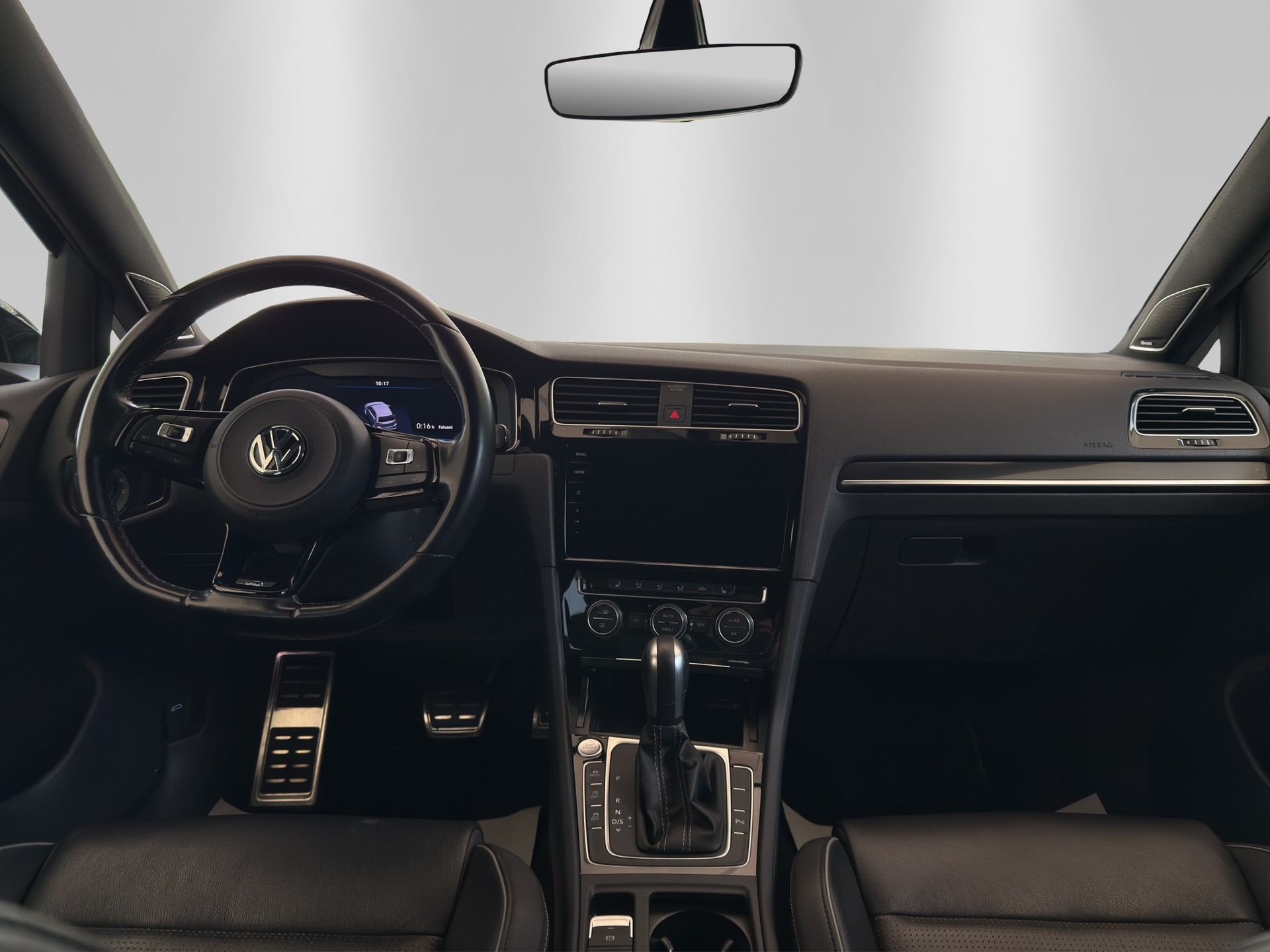 VW Golf 2.0 TSI R 4Motion DSG-image-8