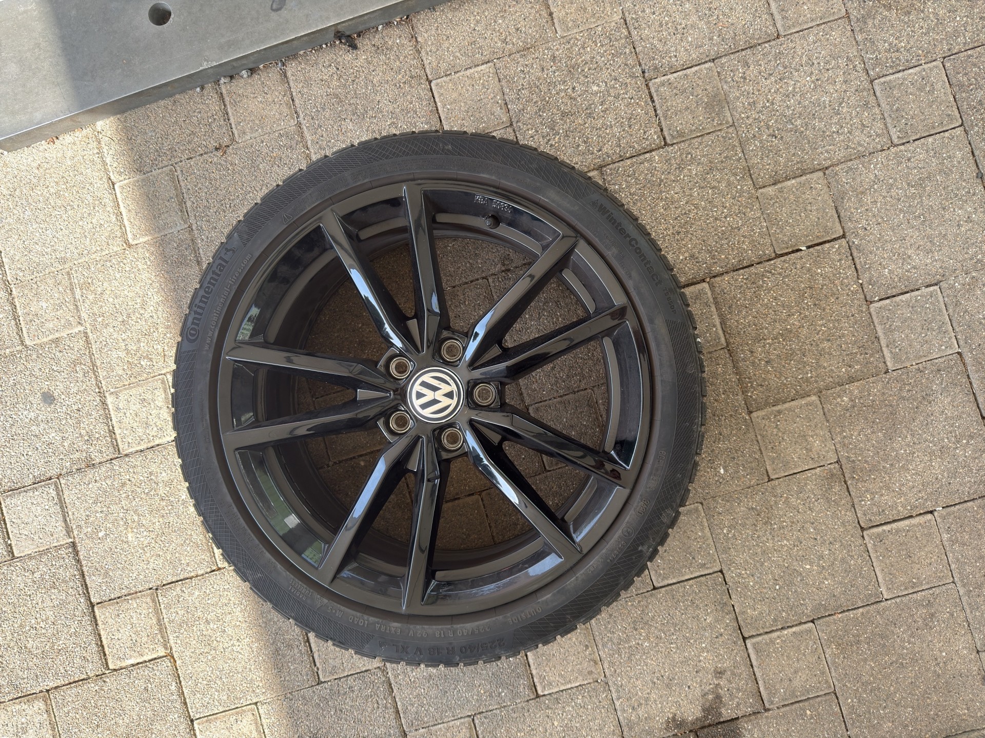VW Golf 2.0 TSI R 4Motion DSG-image-17