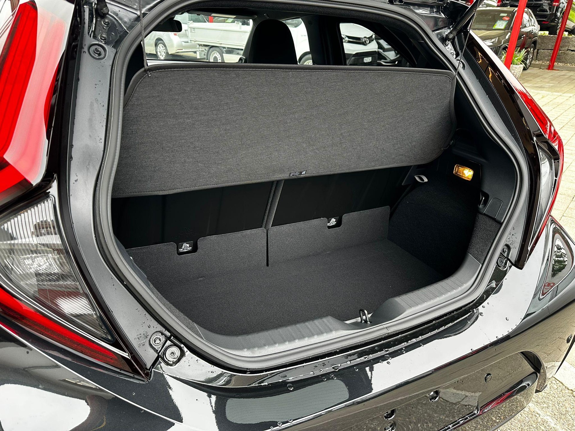 TOYOTA Aygo X 1.5 VVT-i HSD GR Sport-image-6