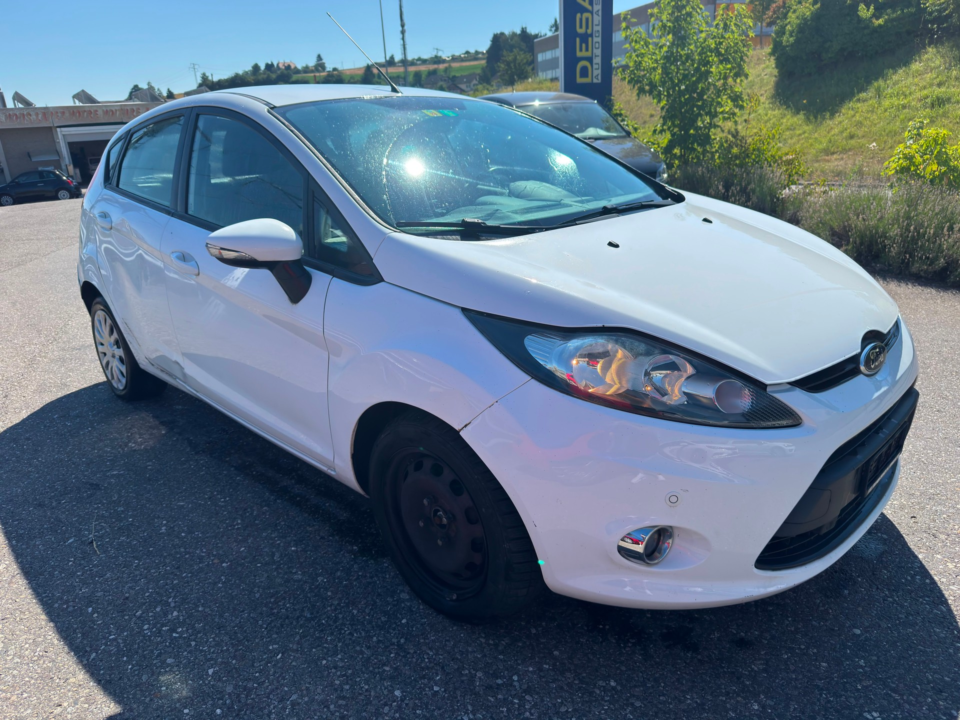 FORD Fiesta 1.4 16V Trend+-image-1