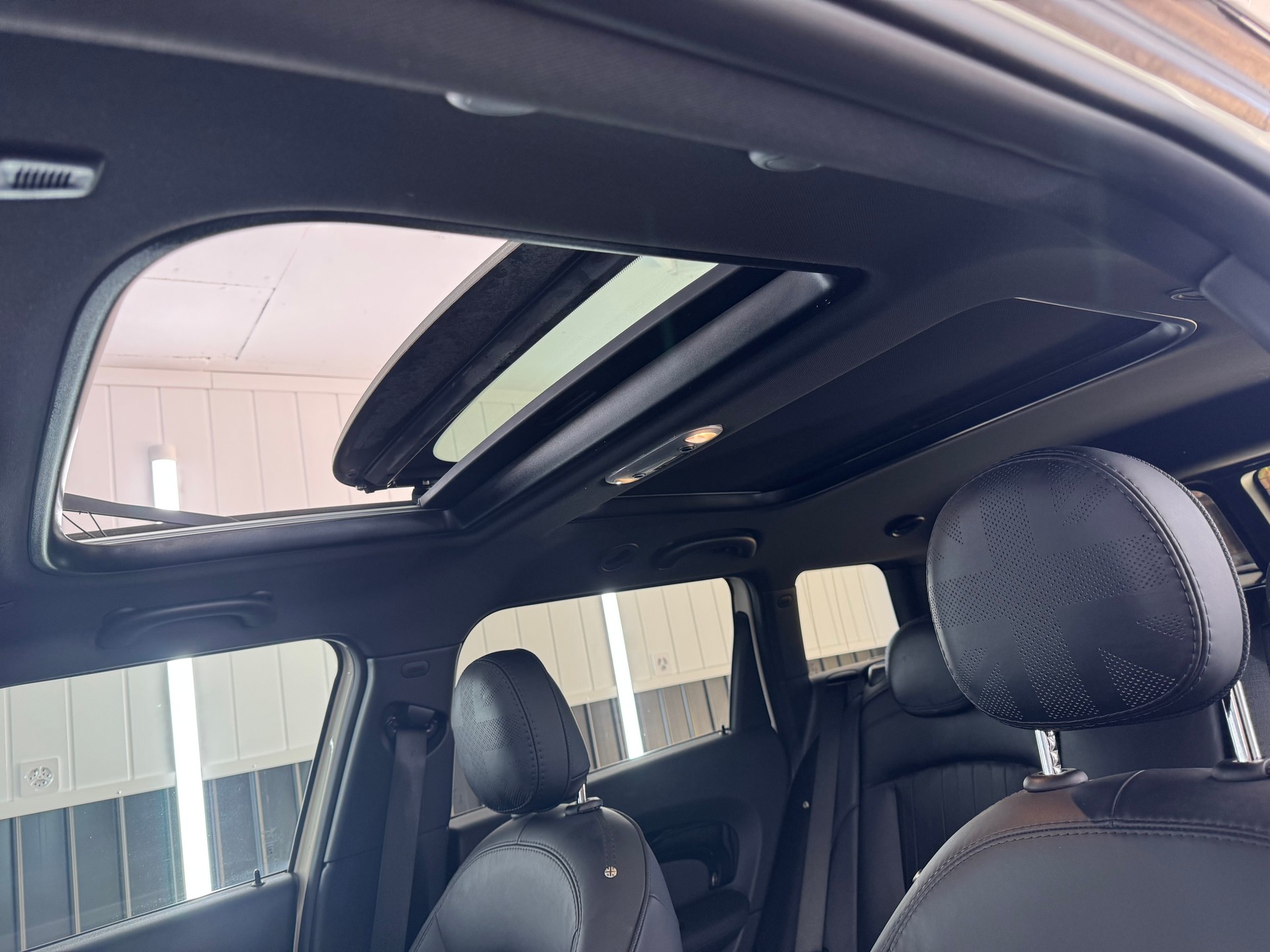 MINI Clubman Cooper S ALL4 Steptronic-image-12