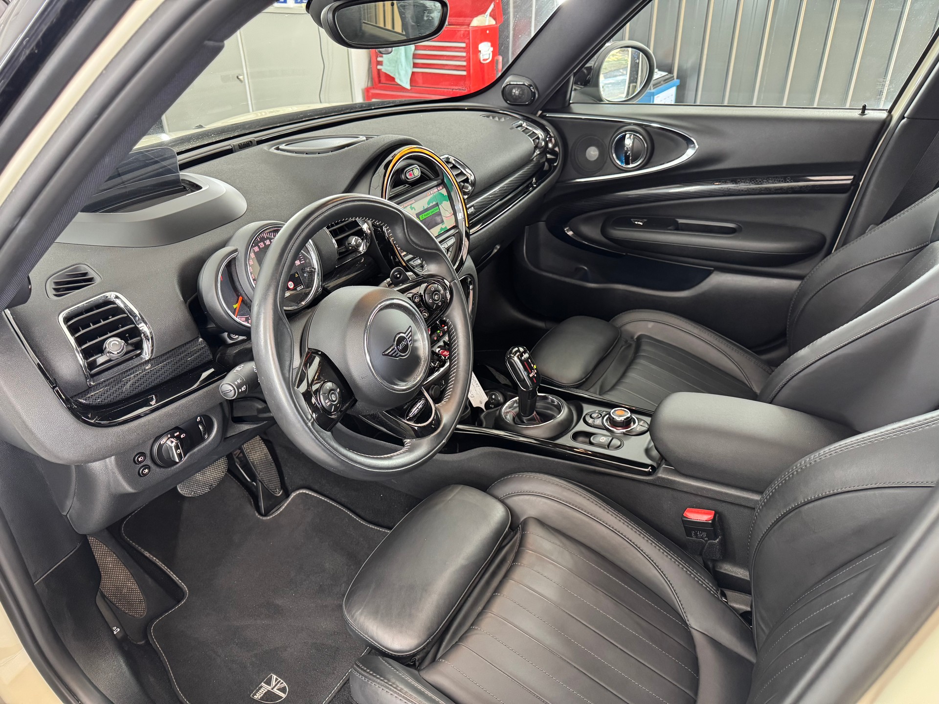 MINI Clubman Cooper S ALL4 Steptronic-image-14