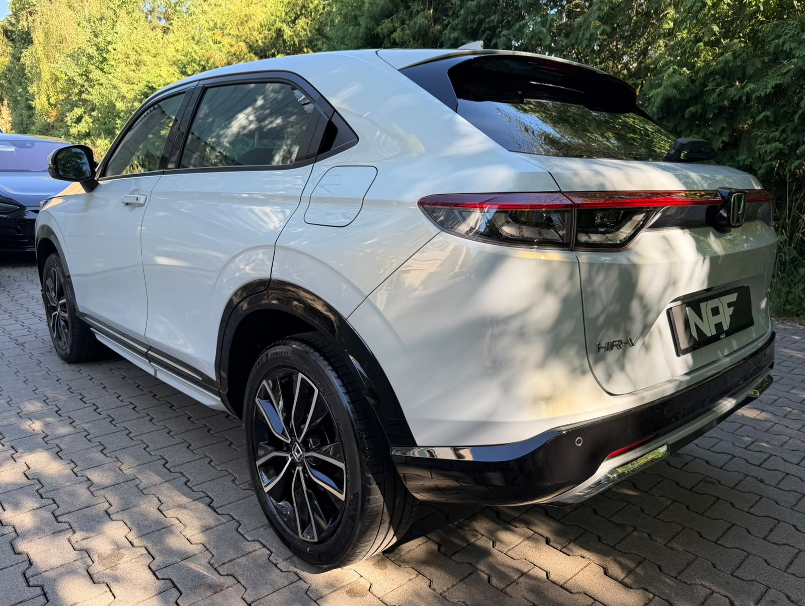 HONDA HR-V 1.5i-MMD Advance CVT-image-2