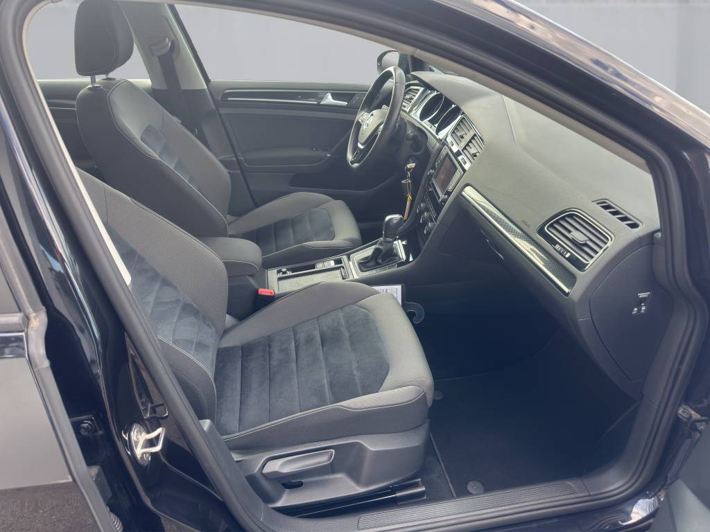 VW Golf 1.4 TSI Highline DSG-image-9