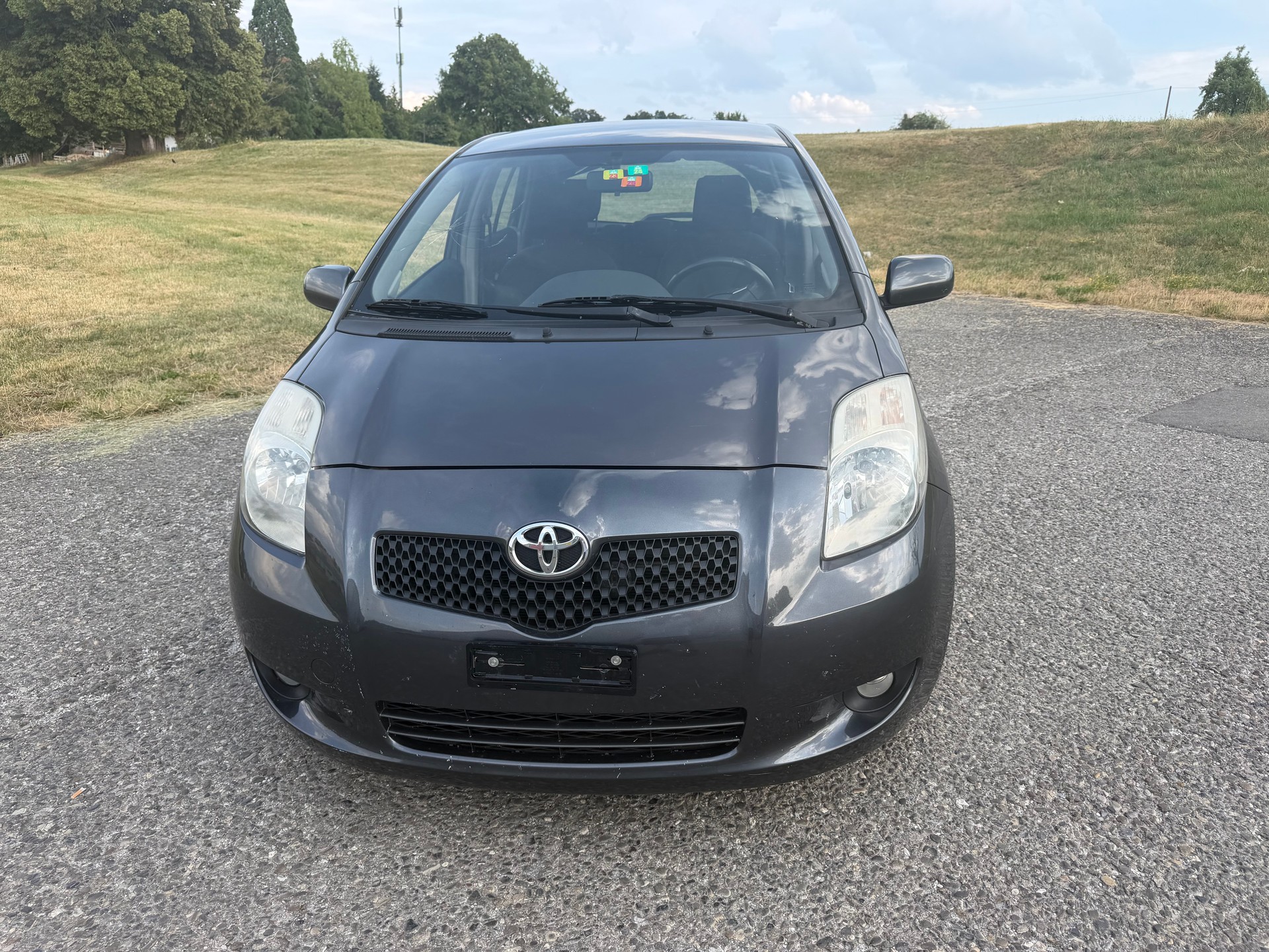 TOYOTA Yaris 1.3 Chic-image-0